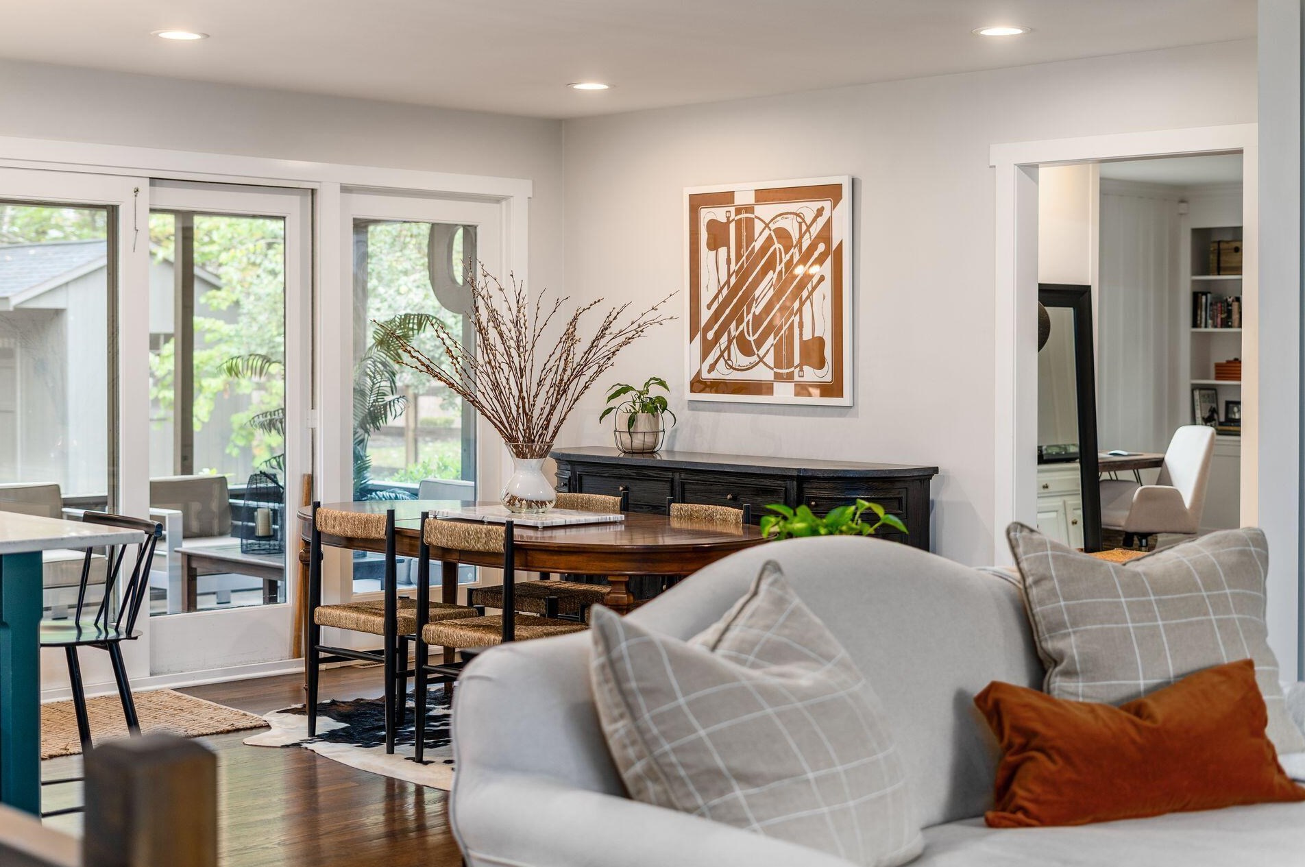 3871 Hillview Dr, Columbus OH 43220-4735 exterior