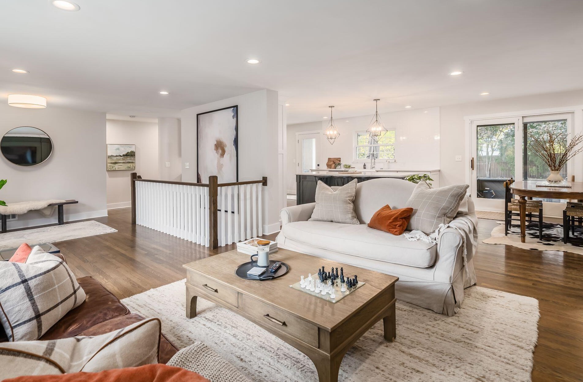 3871 Hillview Dr, Columbus OH 43220-4735 exterior