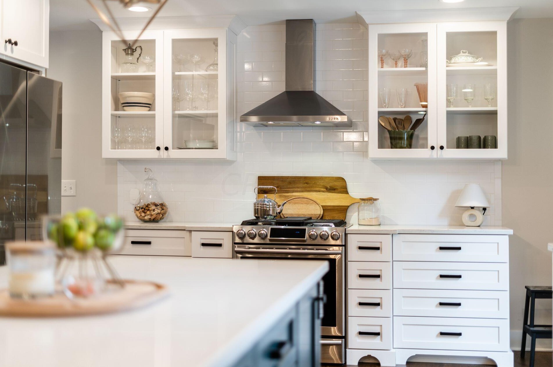 3871 Hillview Dr, Columbus OH 43220-4735 exterior