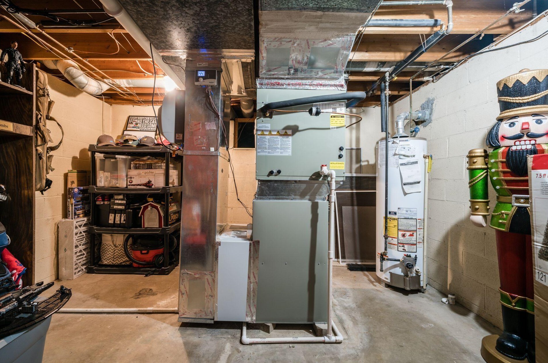 3871 Hillview Dr, Columbus OH 43220-4735 exterior