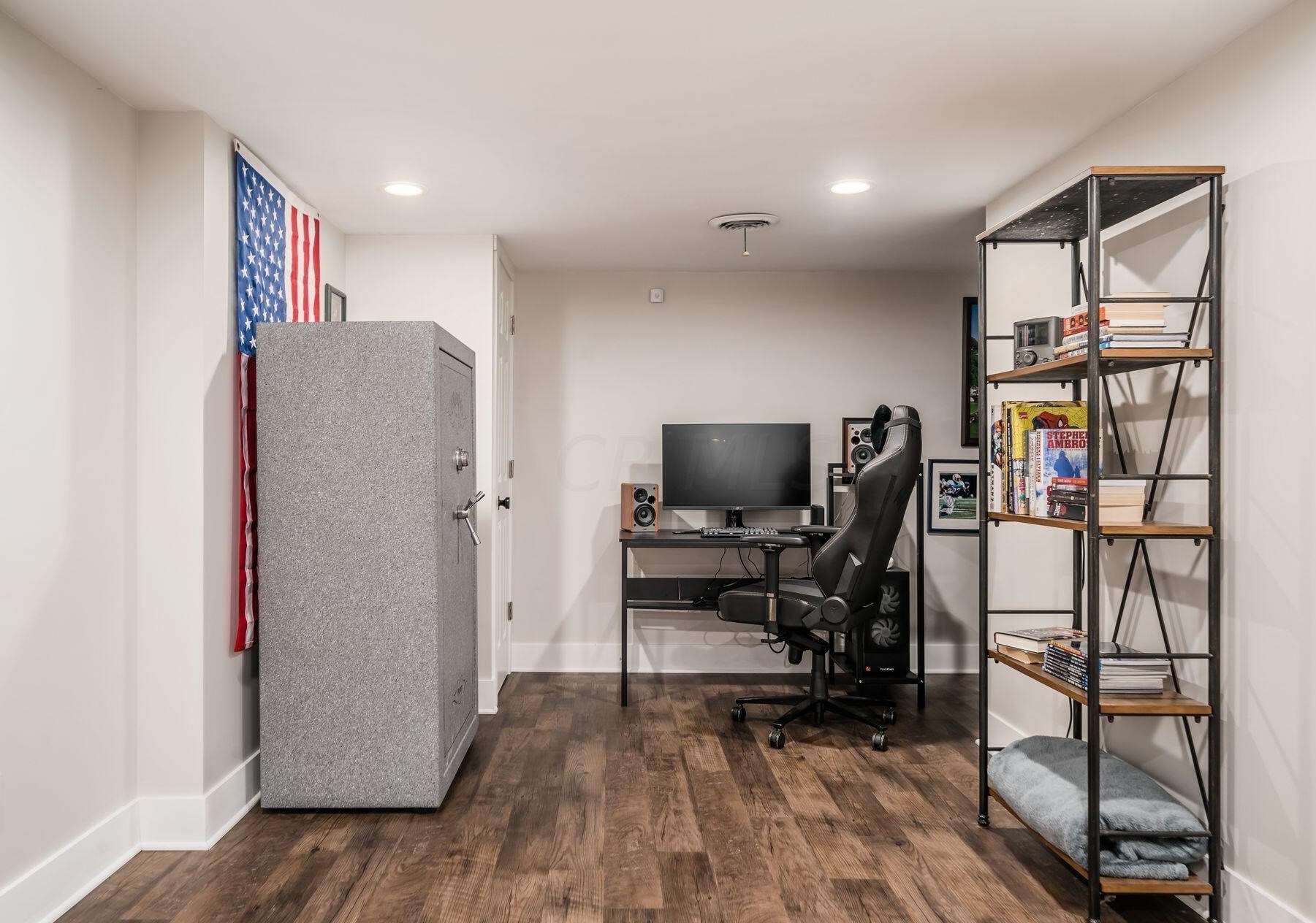 3871 Hillview Dr, Columbus OH 43220-4735 exterior