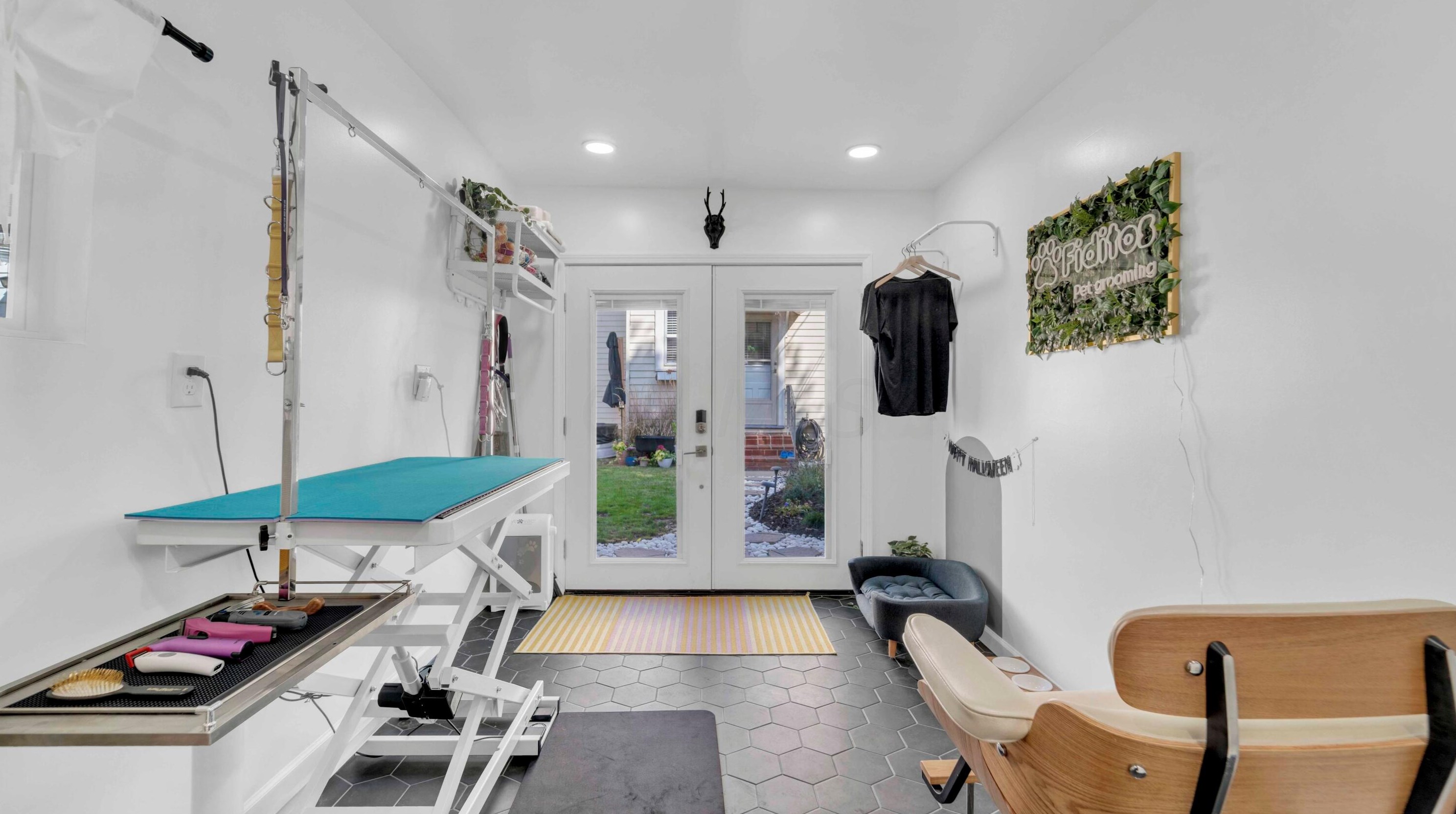 301 Markison Ave, Columbus OH 43207-1833 exterior