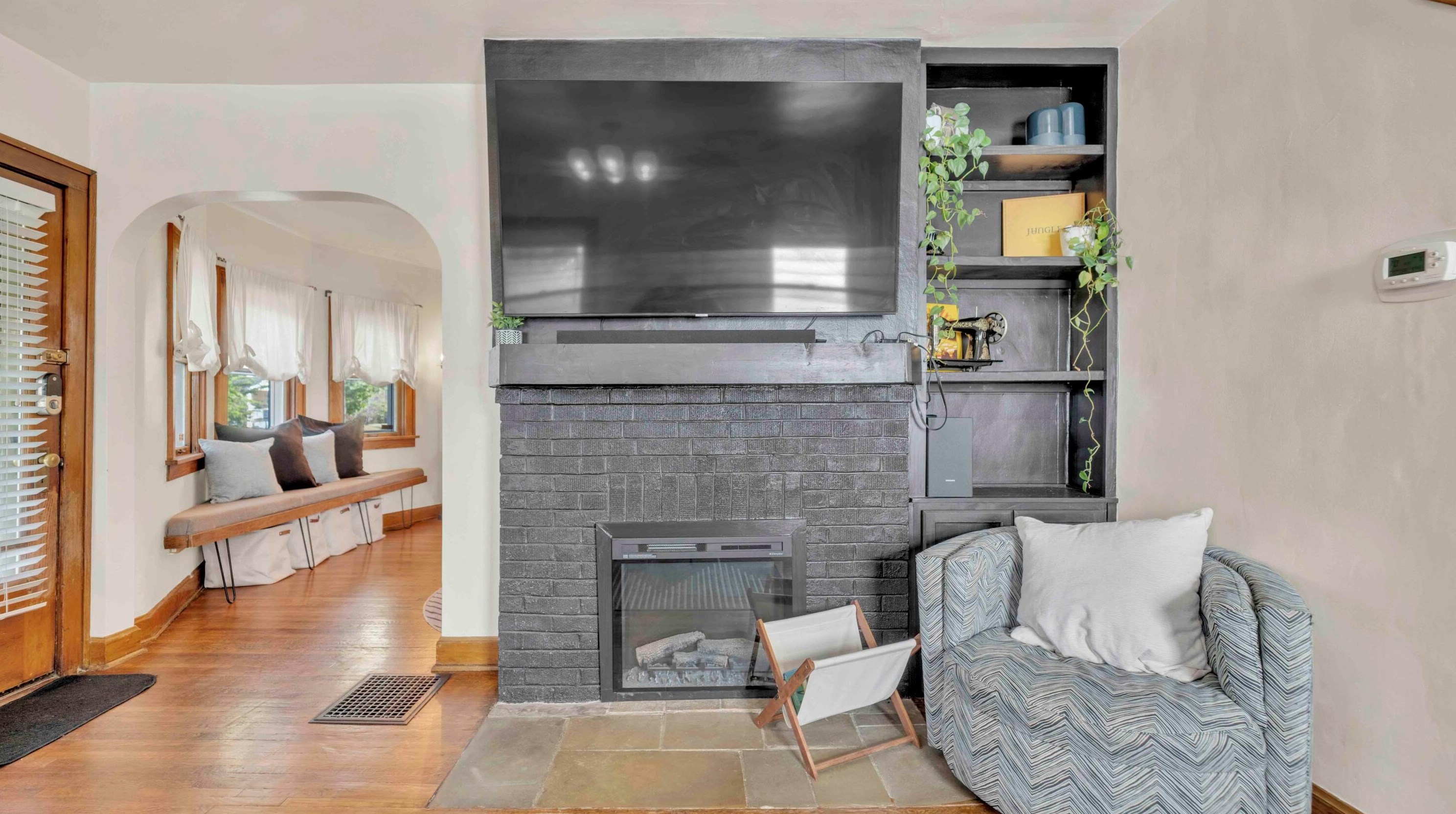 301 Markison Ave, Columbus OH 43207-1833 exterior