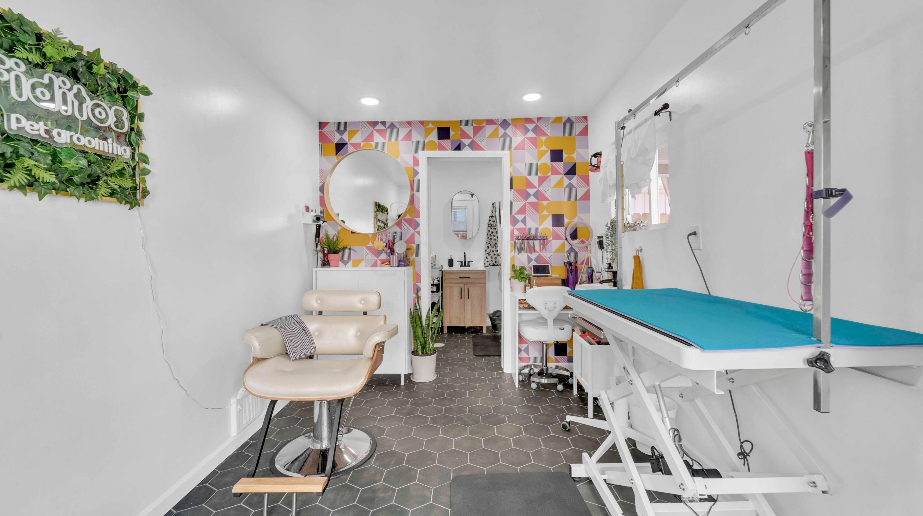 301 Markison Ave, Columbus OH 43207-1833 exterior