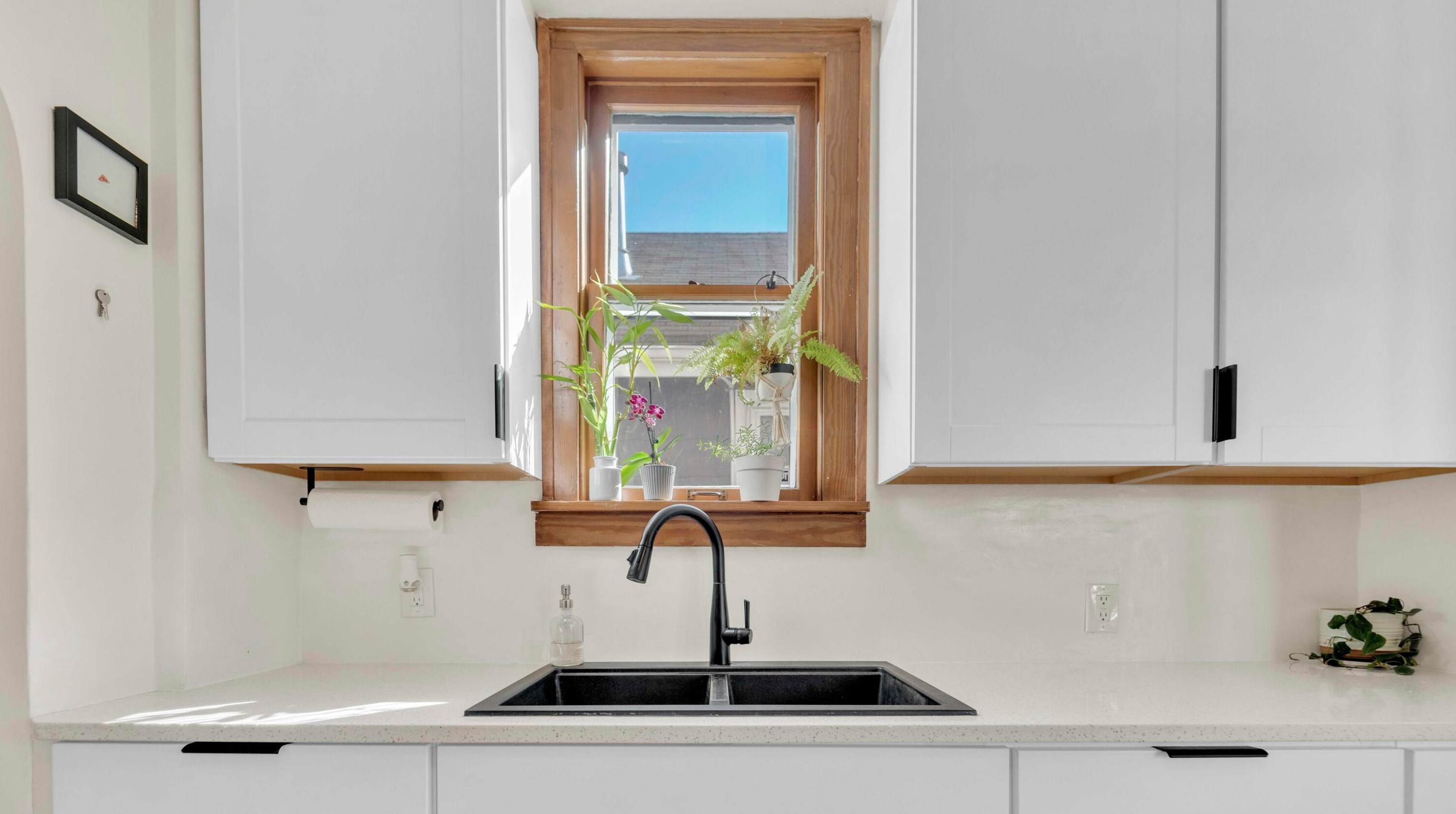 301 Markison Ave, Columbus OH 43207-1833 exterior