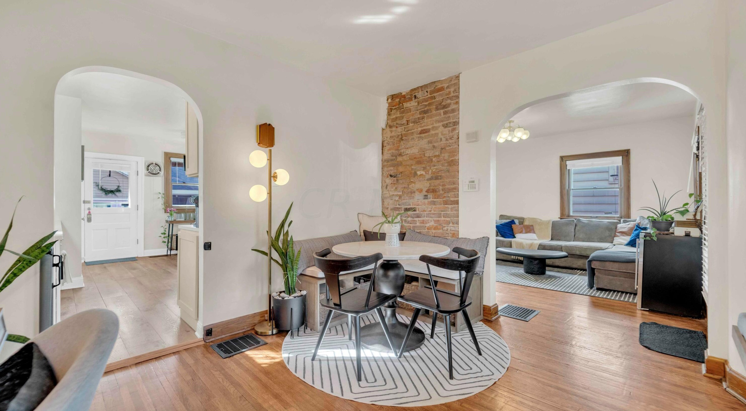 301 Markison Ave, Columbus OH 43207-1833 exterior