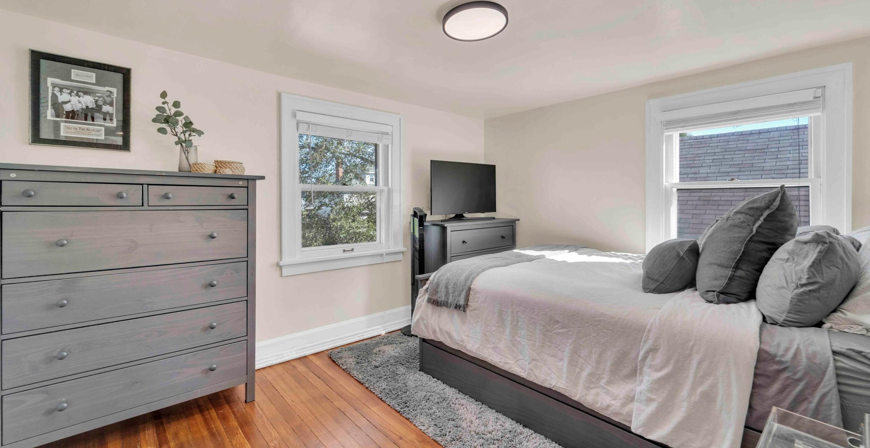 301 Markison Ave, Columbus OH 43207-1833 exterior