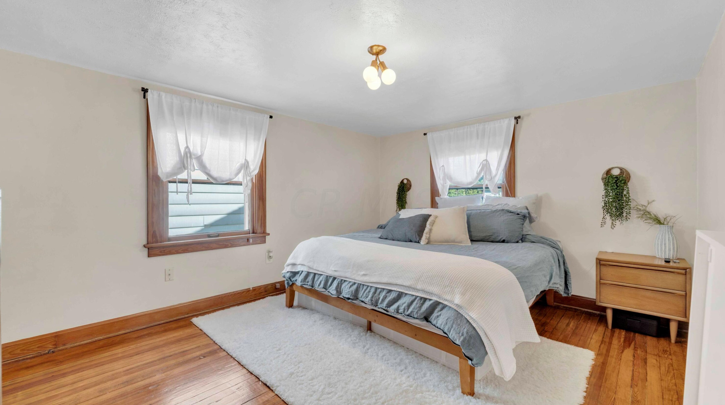 301 Markison Ave, Columbus OH 43207-1833 exterior