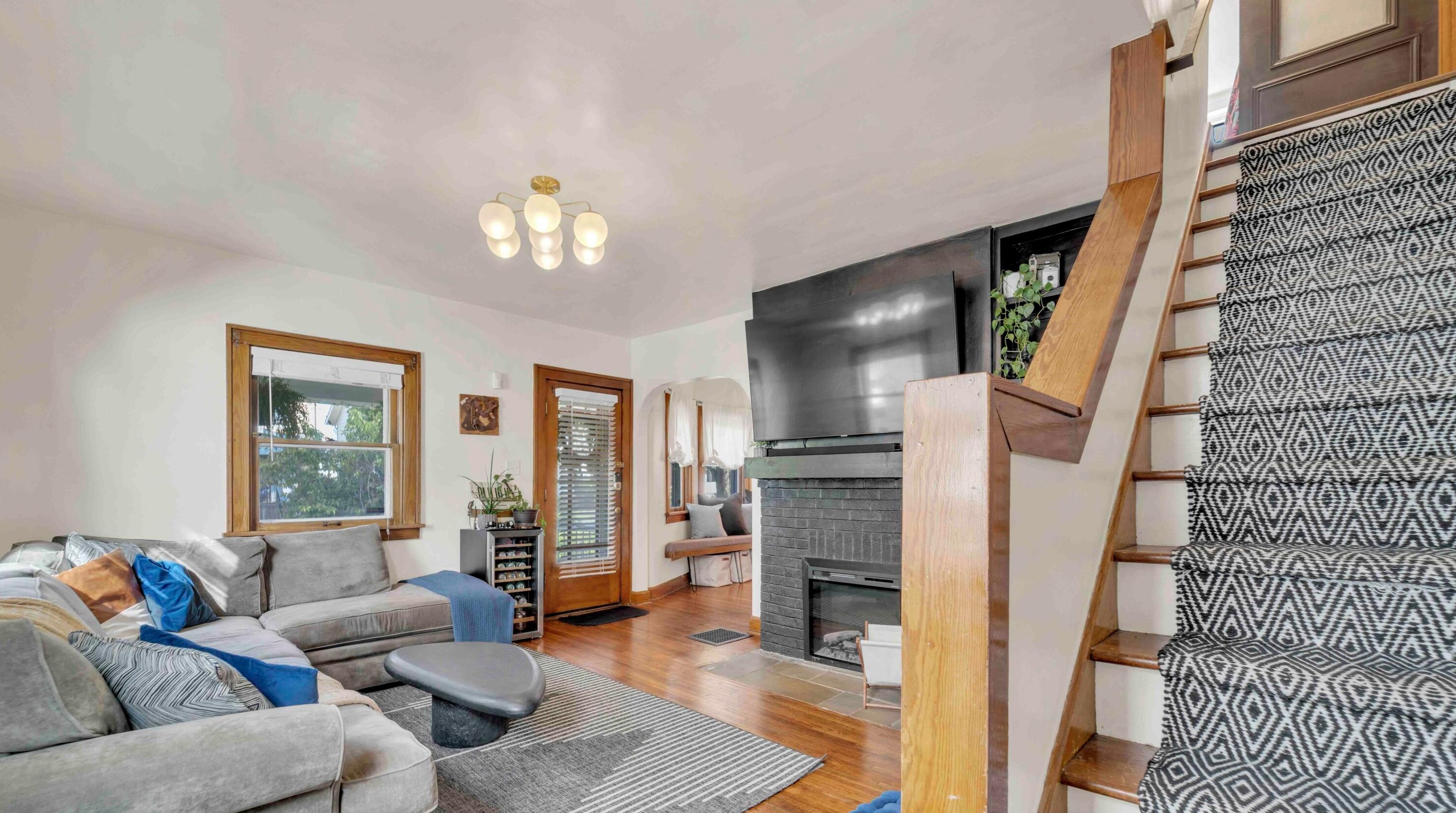 301 Markison Ave, Columbus OH 43207-1833 exterior