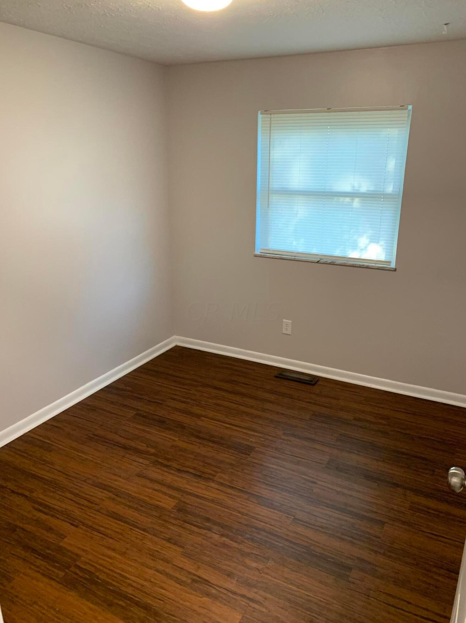 2908 Ronda Rd, Columbus OH  43232-5233 exterior