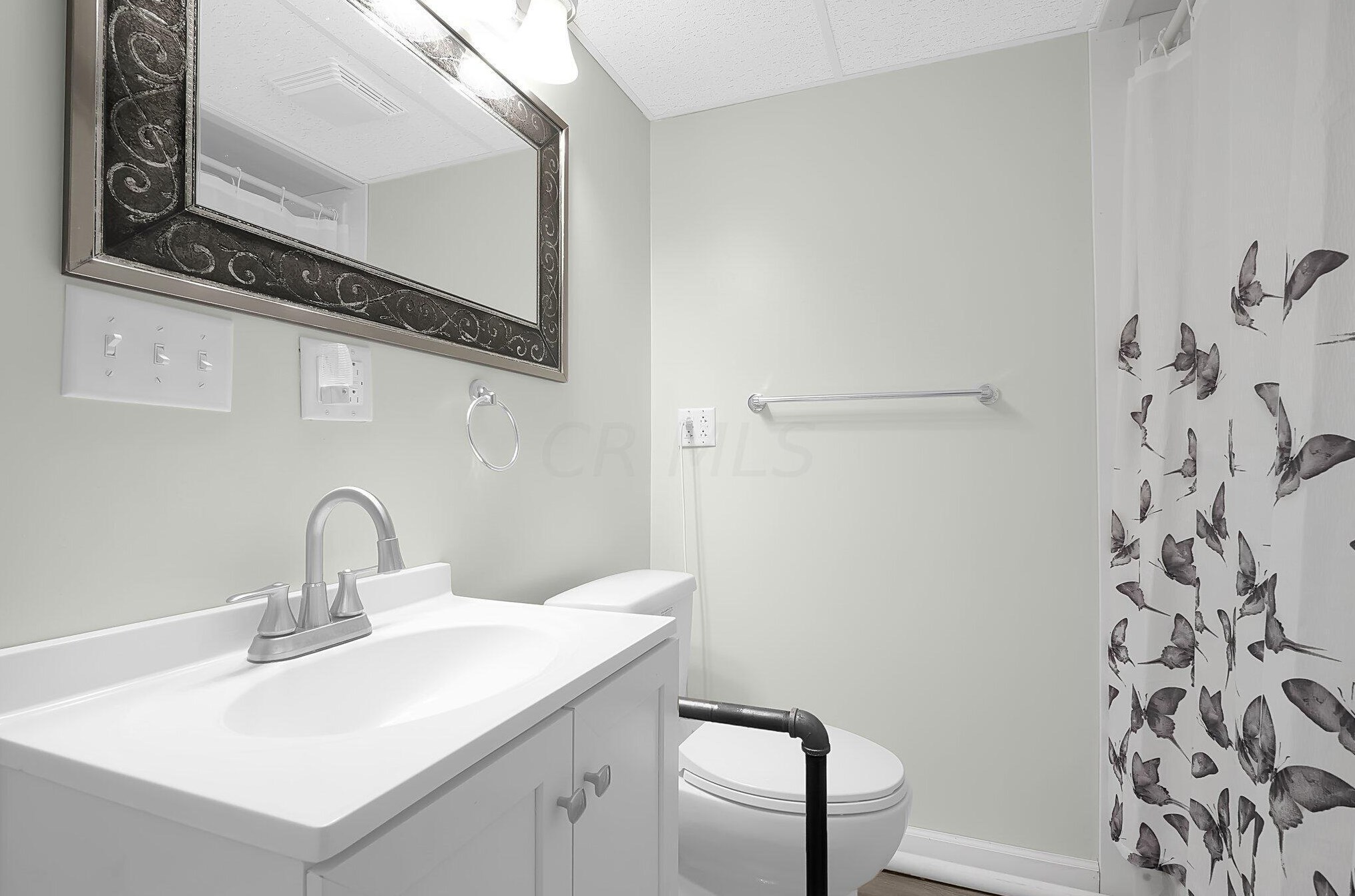 512 Chatham Ct, Circleville OH  43113-2309 exterior