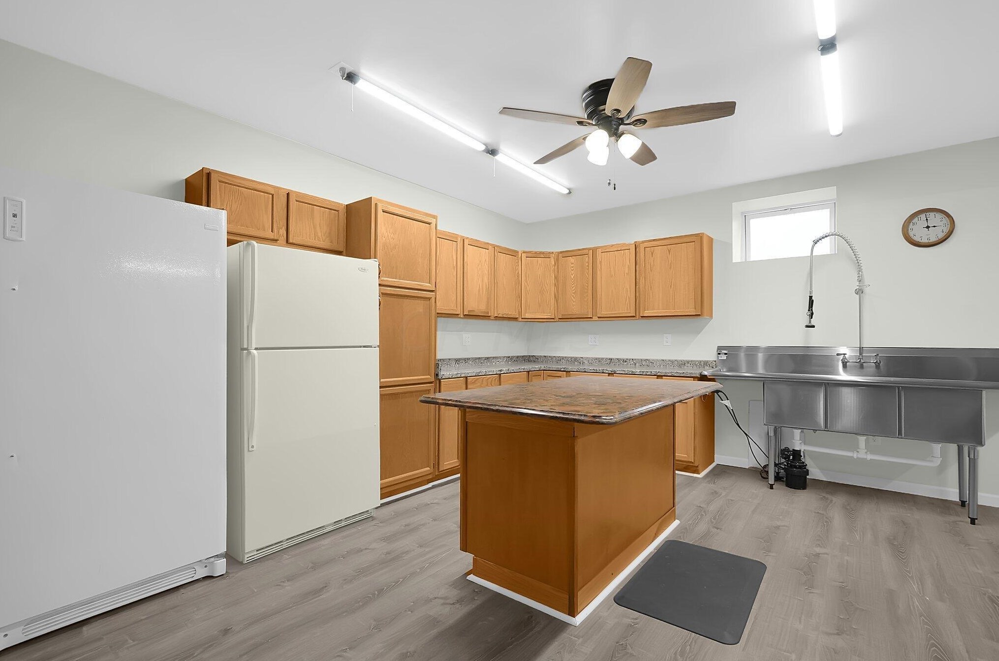 512 Chatham Ct, Circleville OH  43113-2309 exterior