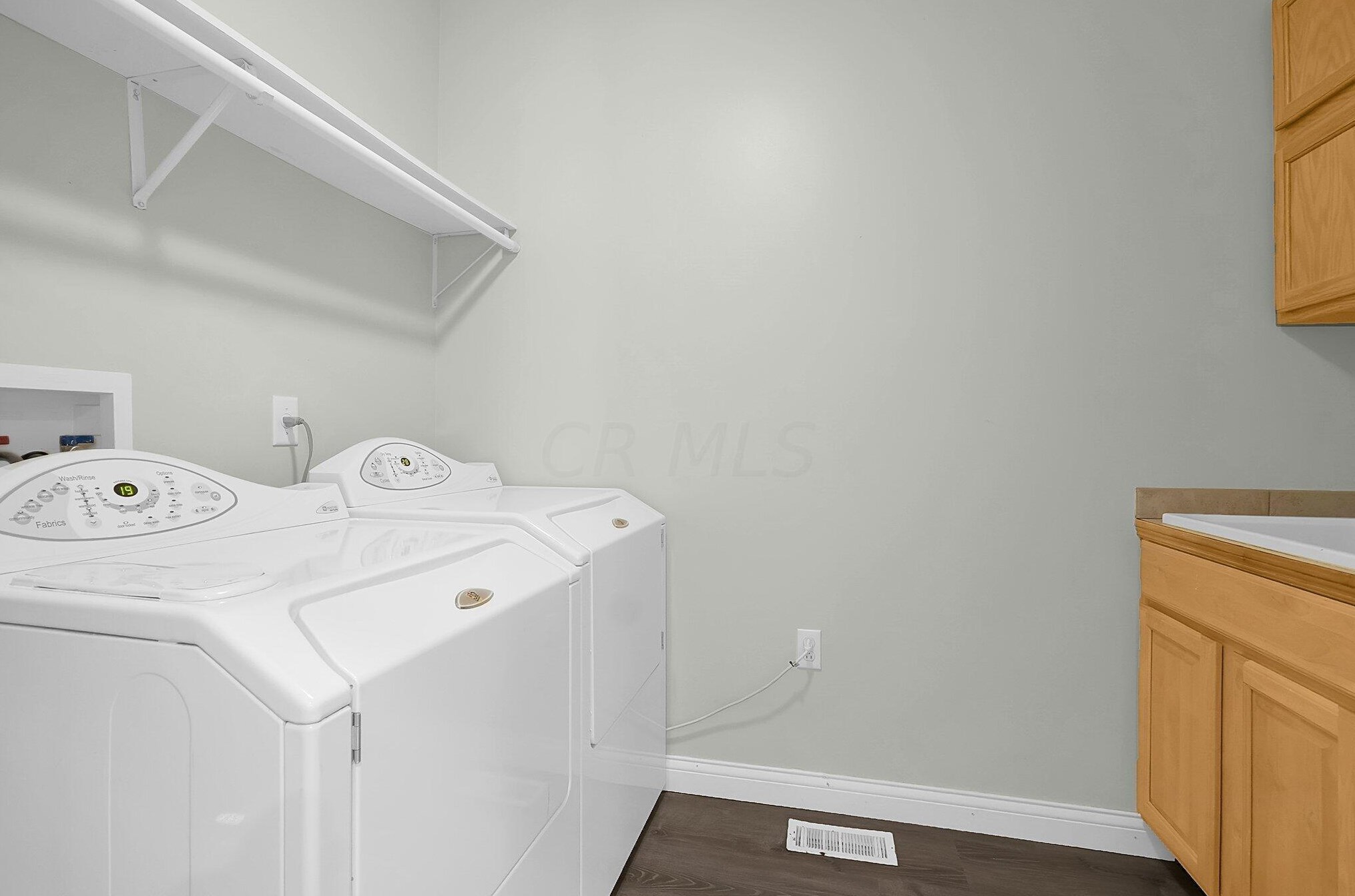 512 Chatham Ct, Circleville OH  43113-2309 exterior