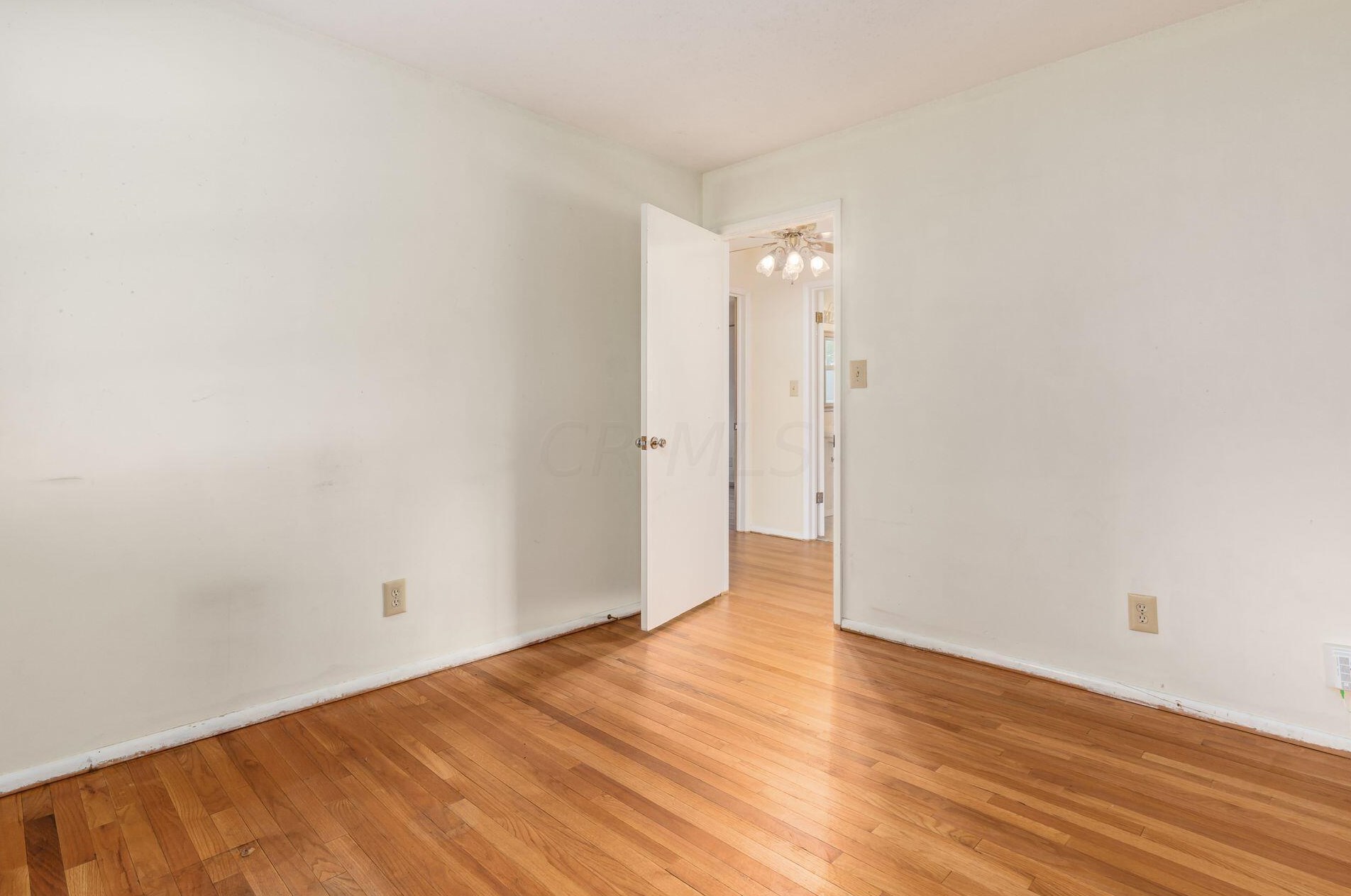 3589 Kenlawn St, Columbus OH 43224-3451 exterior