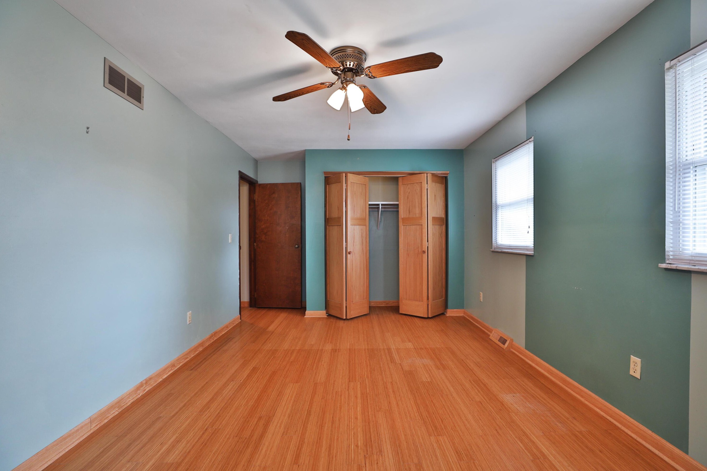 1606 Scottsdale Ave, Columbus OH 43235-2519 exterior