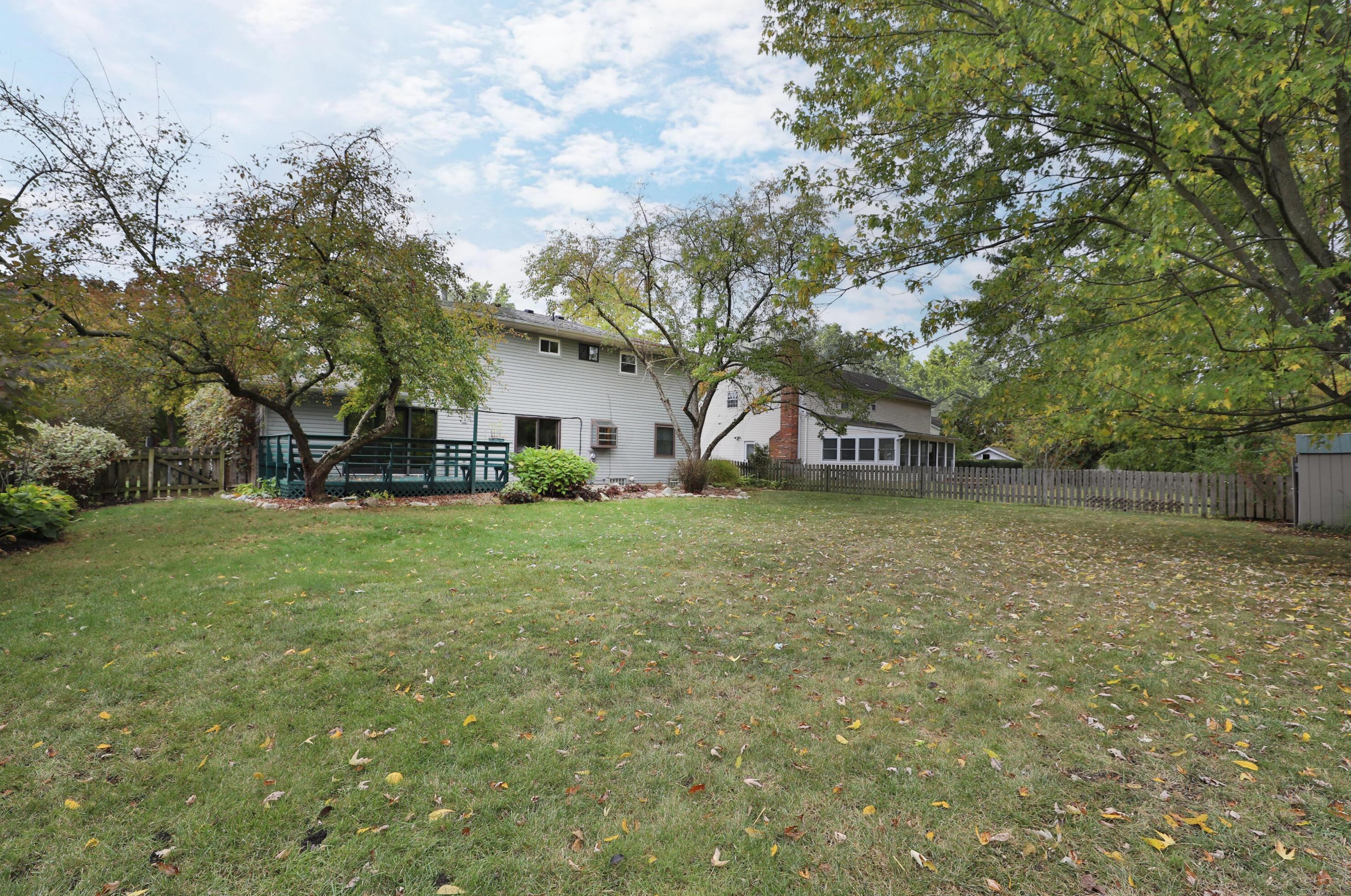 1606 Scottsdale Ave, Columbus OH 43235-2519 exterior