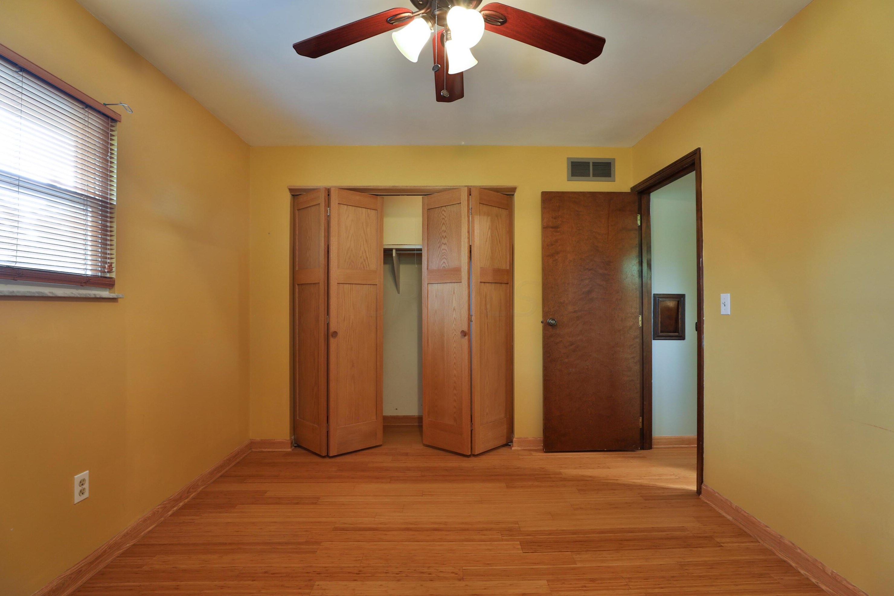 1606 Scottsdale Ave, Columbus OH 43235-2519 exterior