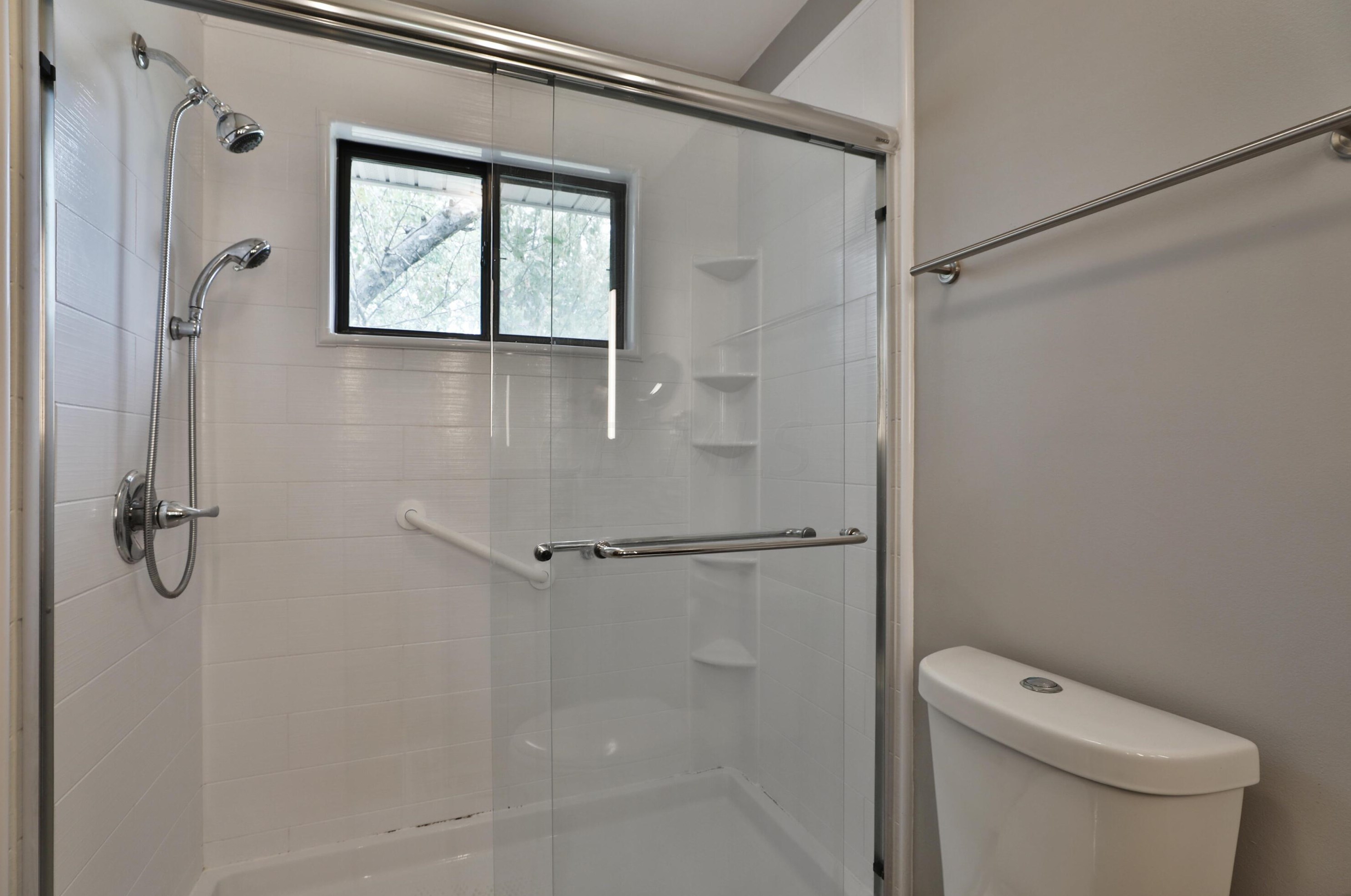 1606 Scottsdale Ave, Columbus OH 43235-2519 exterior