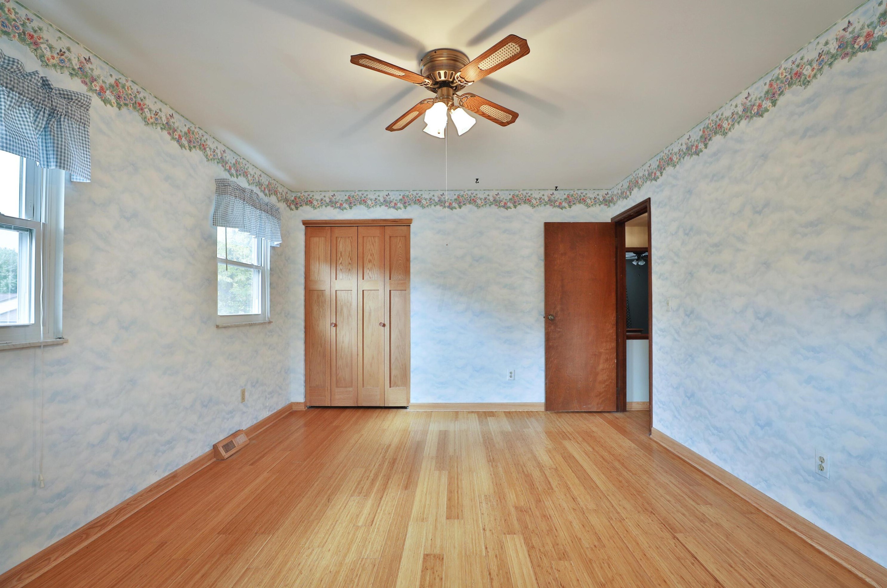 1606 Scottsdale Ave, Columbus OH 43235-2519 exterior