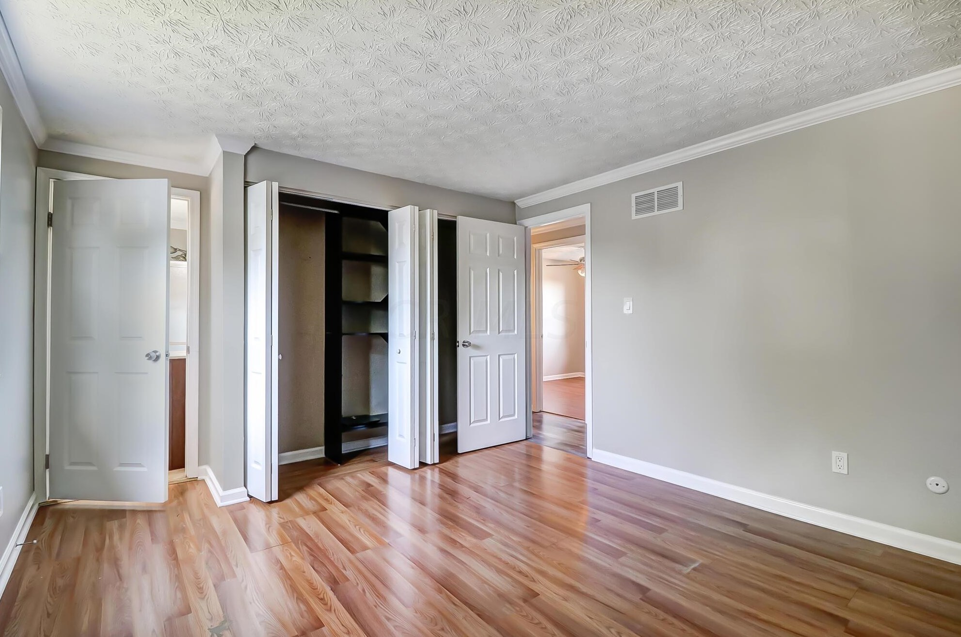 1967 Willow Run Rd, Darbydale OH  43123-1531 exterior