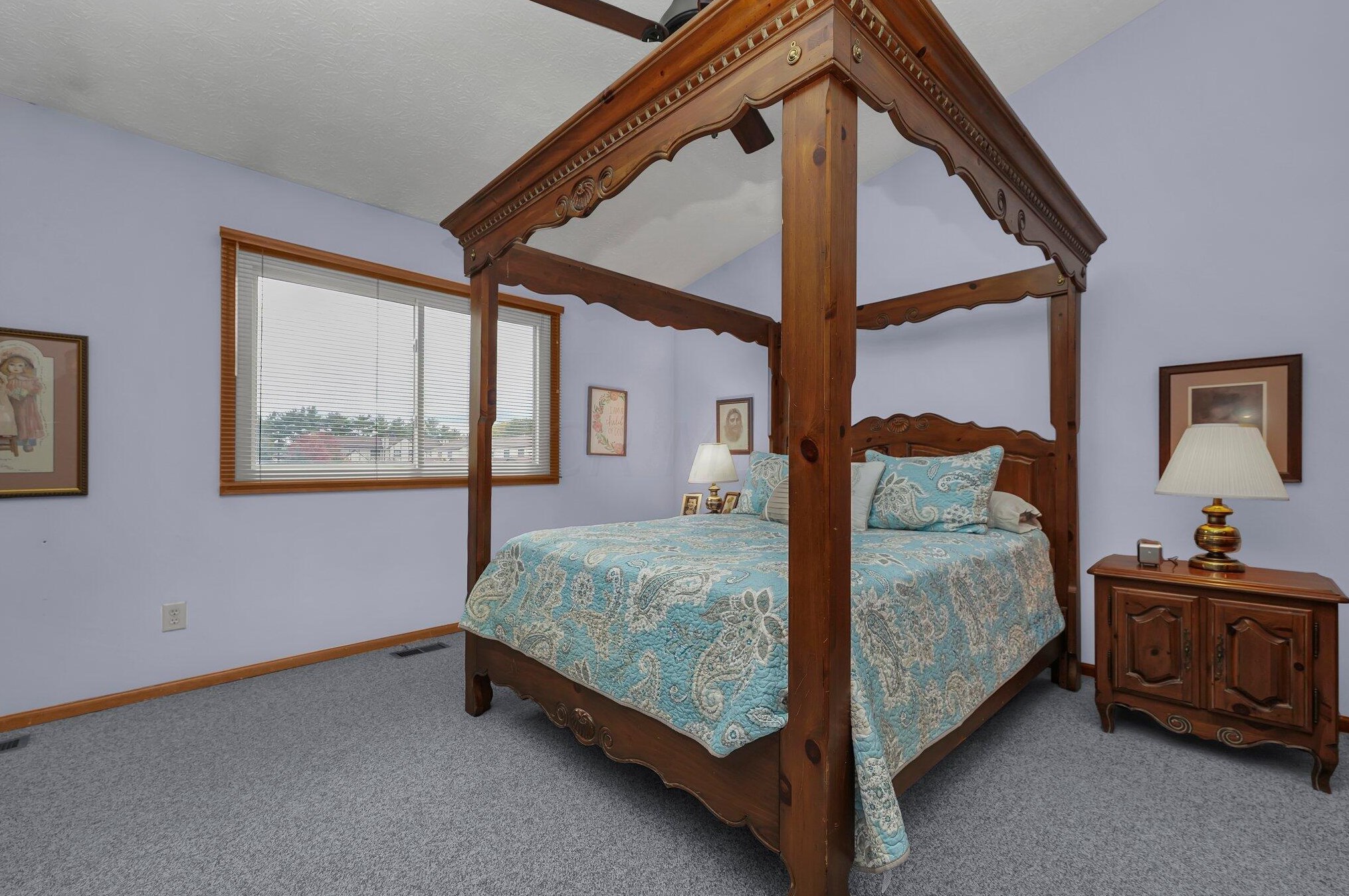 5280 Wood Run Blvd, Columbus OH 43220-7305 exterior