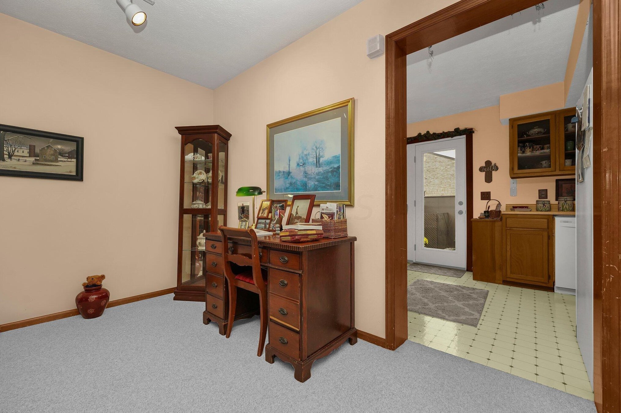 5280 Wood Run Blvd, Columbus OH 43220-7305 exterior