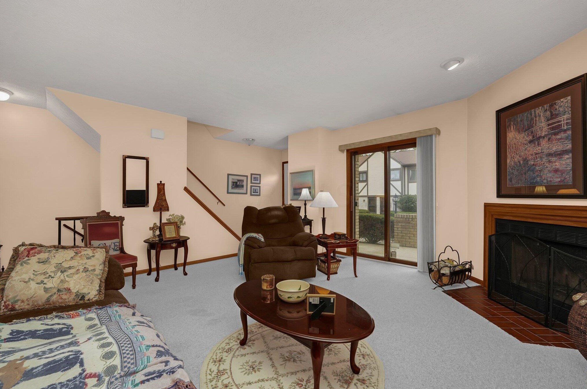 5280 Wood Run Blvd, Columbus OH 43220-7305 exterior