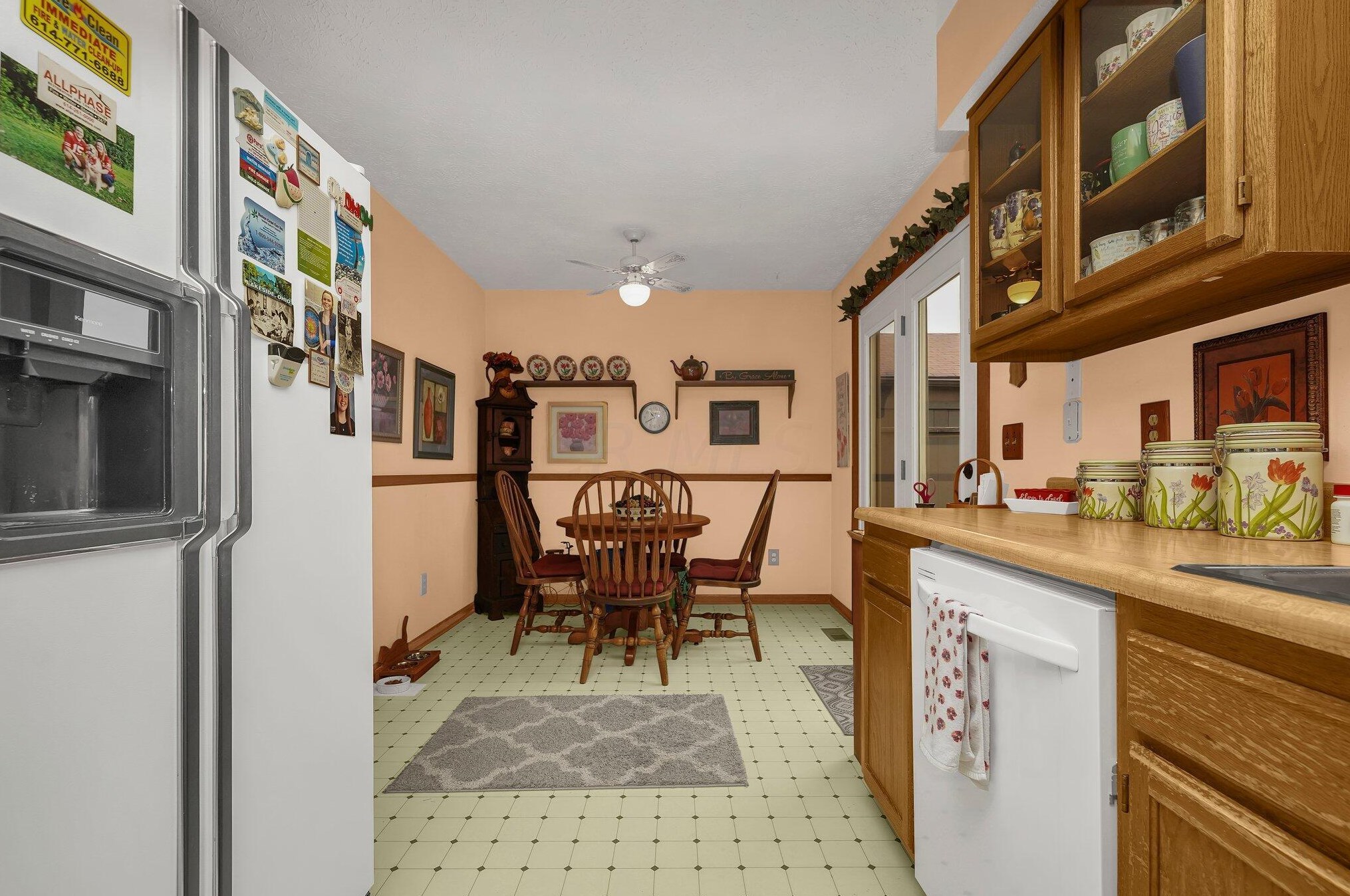 5280 Wood Run Blvd, Columbus OH 43220-7305 exterior