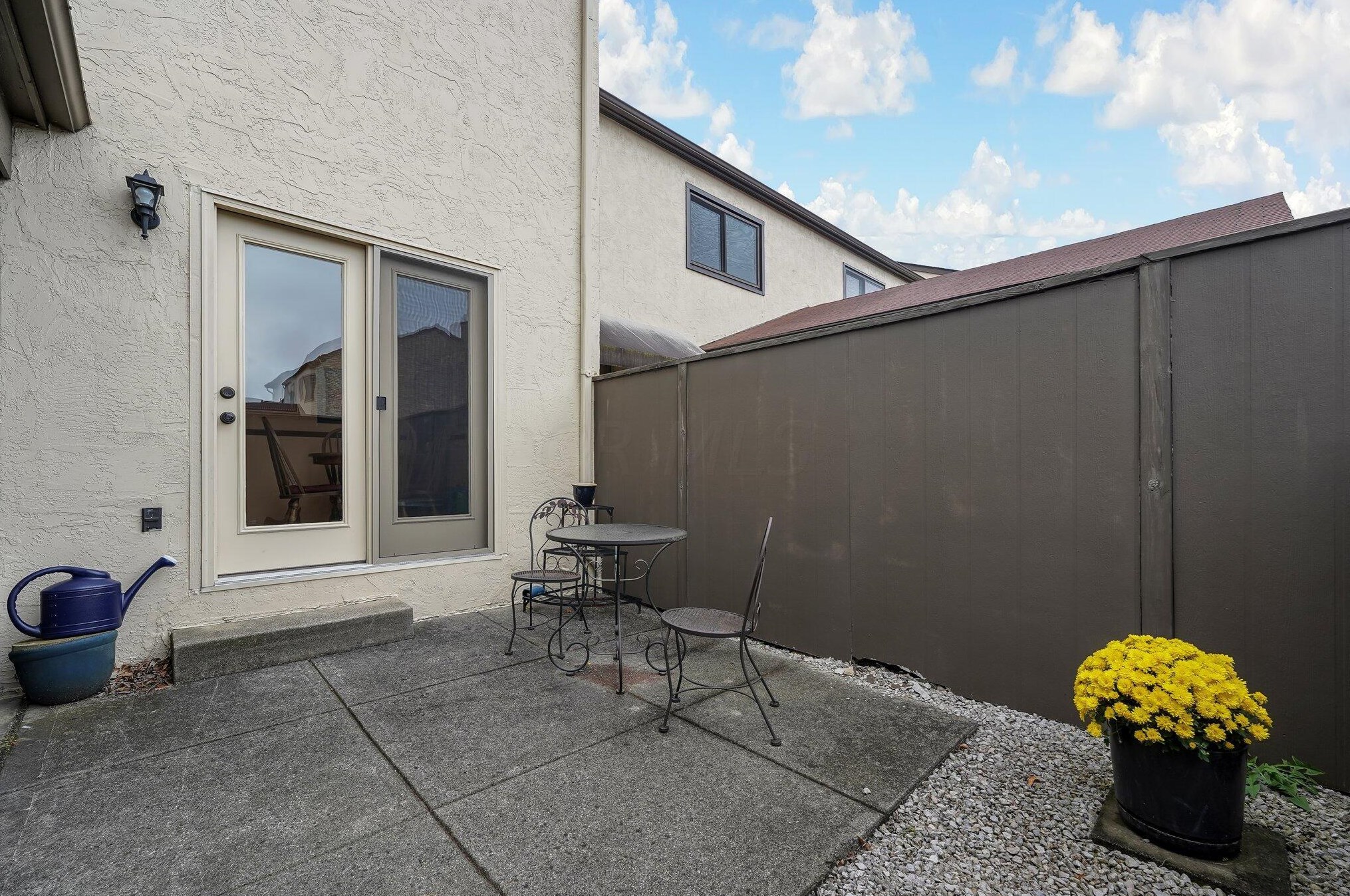 5280 Wood Run Blvd, Columbus OH 43220-7305 exterior