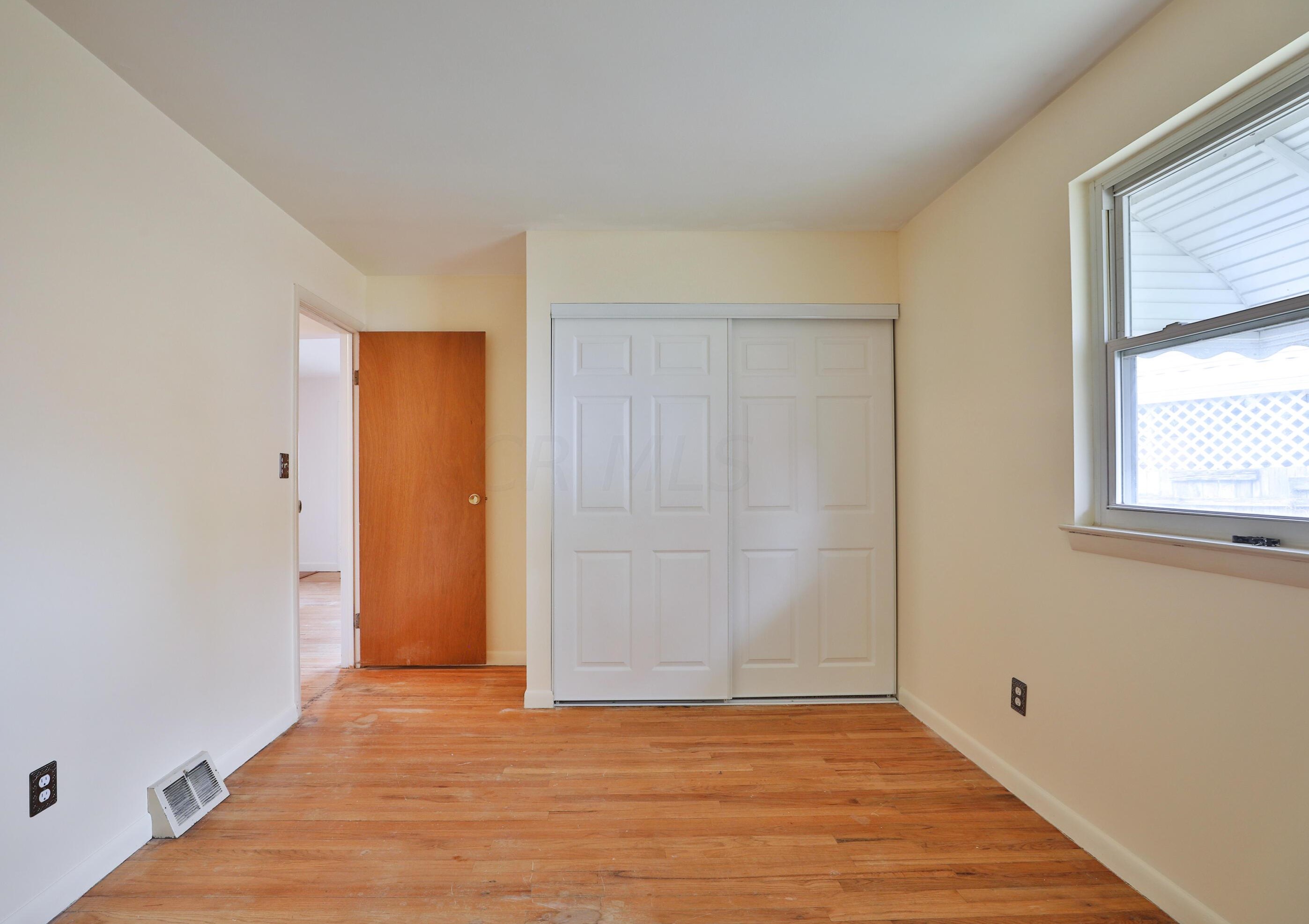 127 Cullman Rd, Columbus OH  43207-3020 exterior