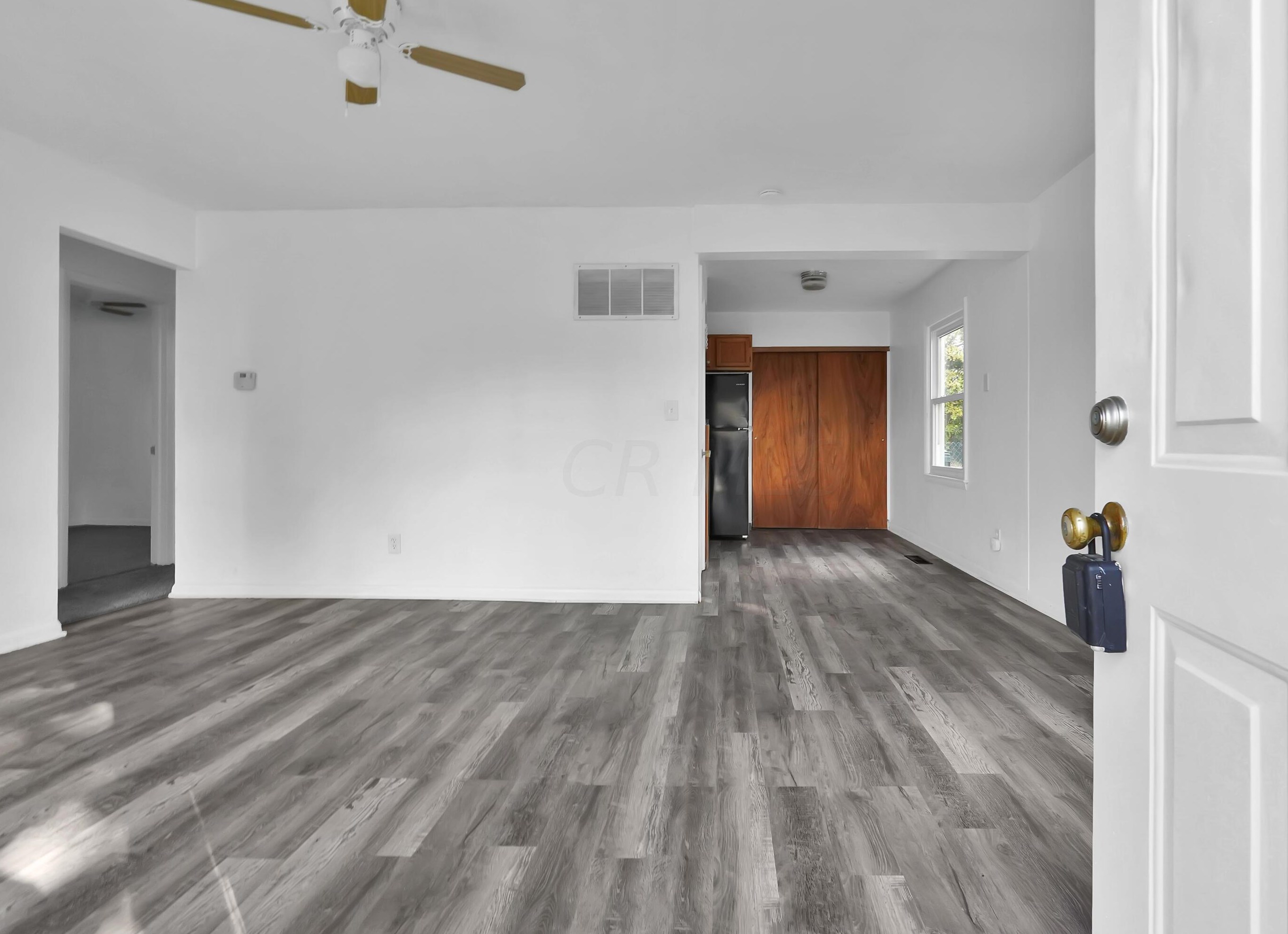 3760 Eisenhower Rd, Columbus OH  43224-2628 exterior