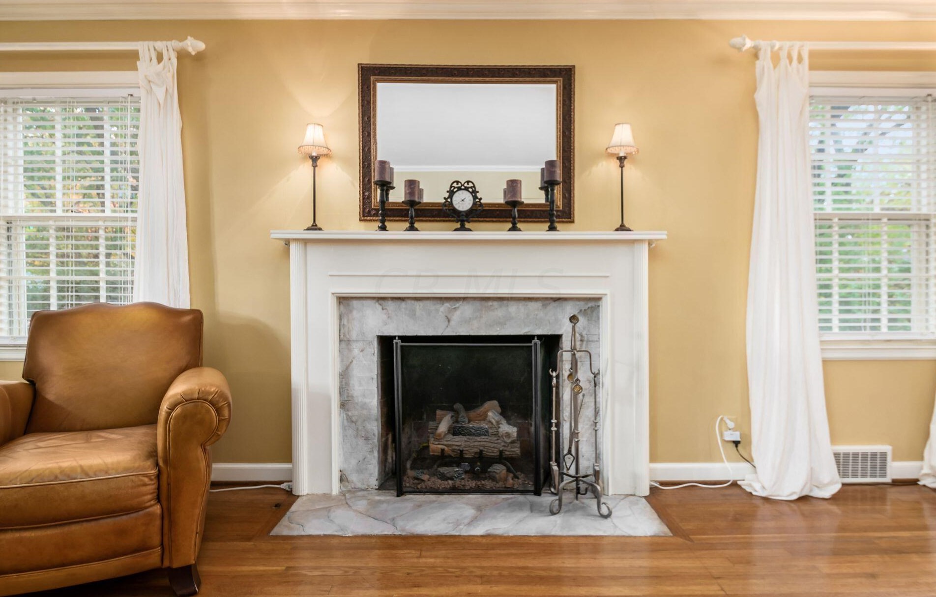 105 Henderson Rd, Columbus OH 43214-2404 exterior