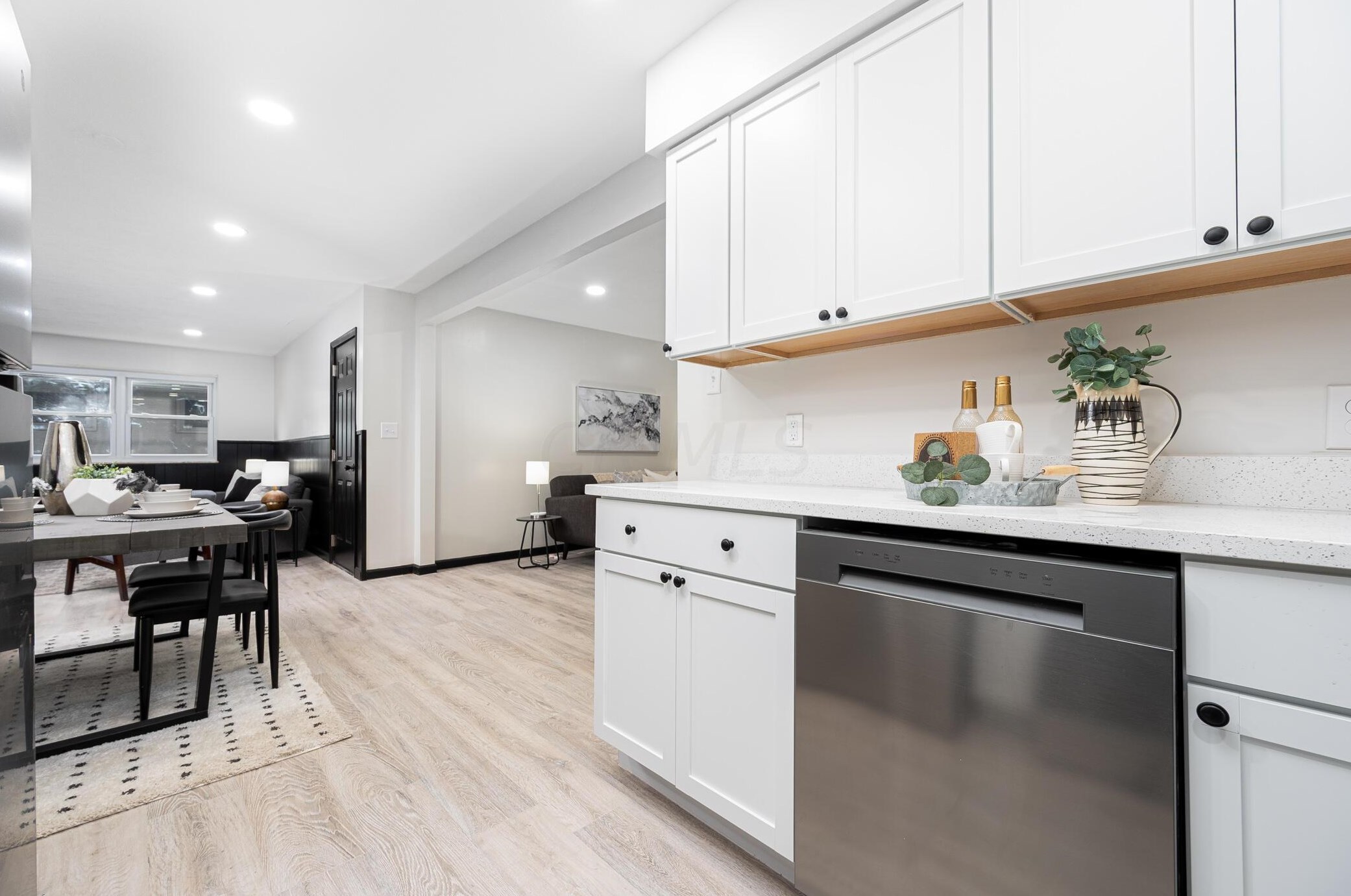 4824 Valley Forge Dr, Columbus OH  43229-6452 exterior