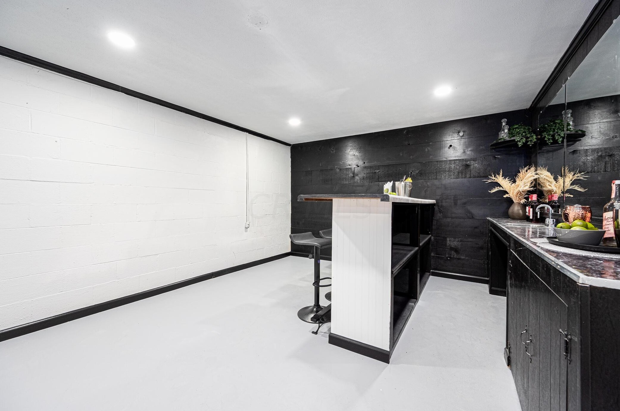 4824 Valley Forge Dr, Columbus OH  43229-6452 exterior