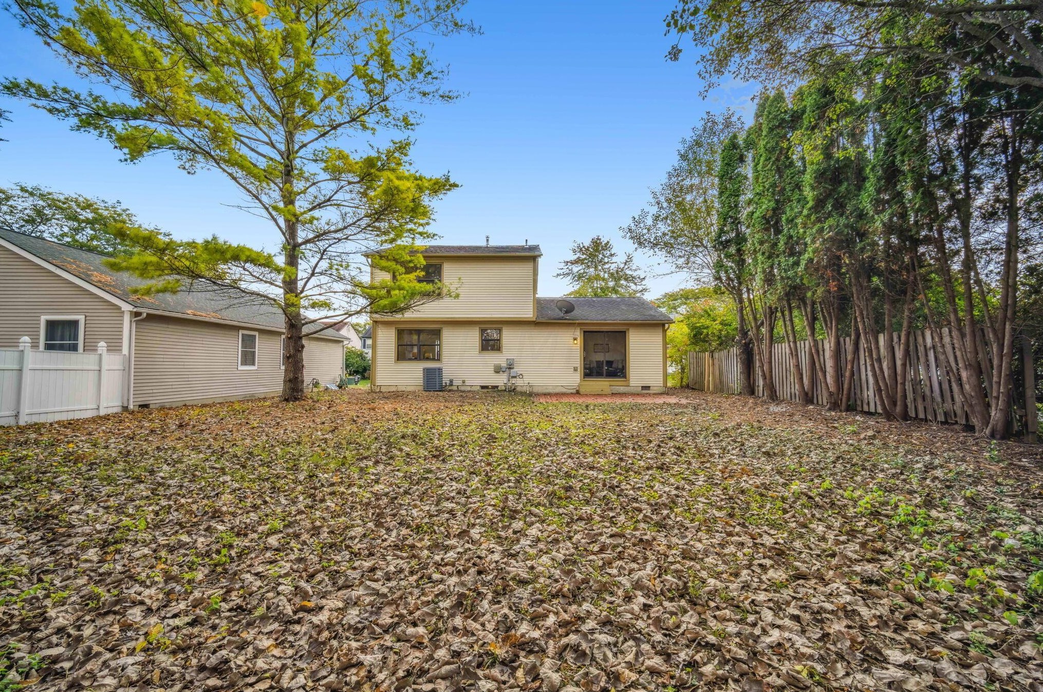 3784 Heatherglen Dr, Columbus OH 43221-5816 exterior