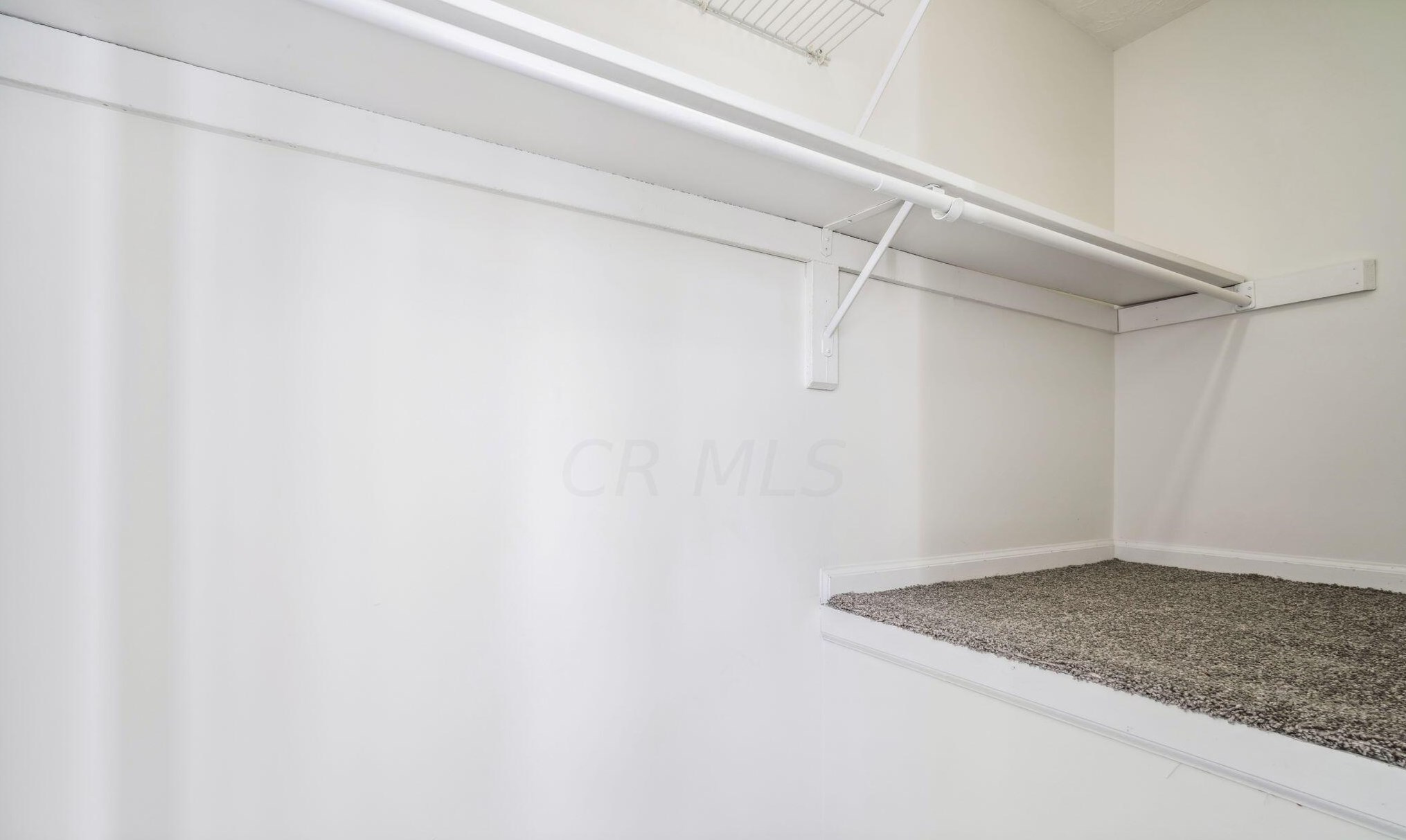 3784 Heatherglen Dr, Columbus OH 43221-5816 exterior