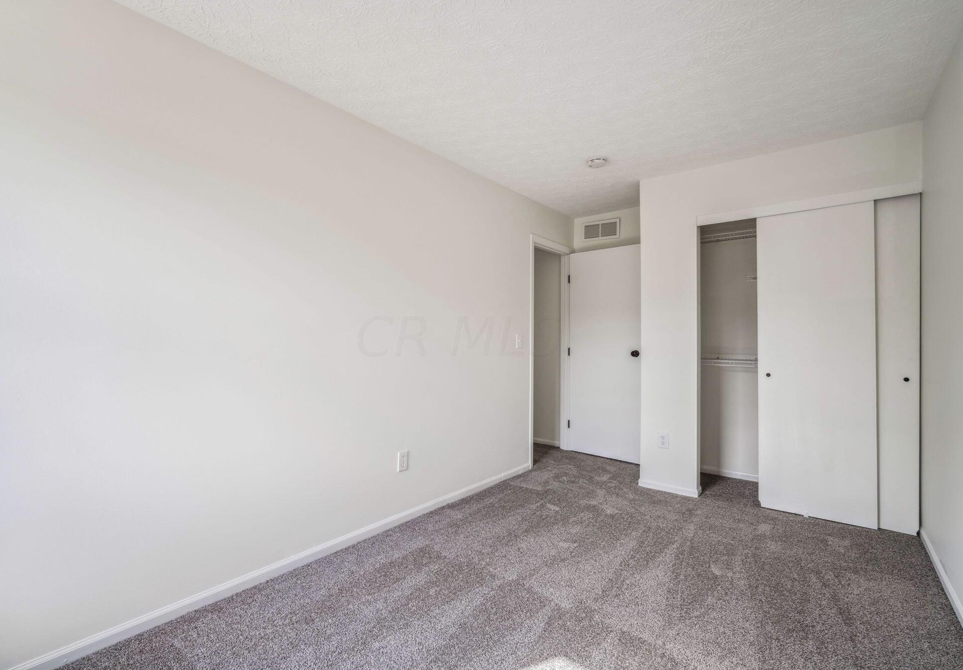 3784 Heatherglen Dr, Columbus OH 43221-5816 exterior