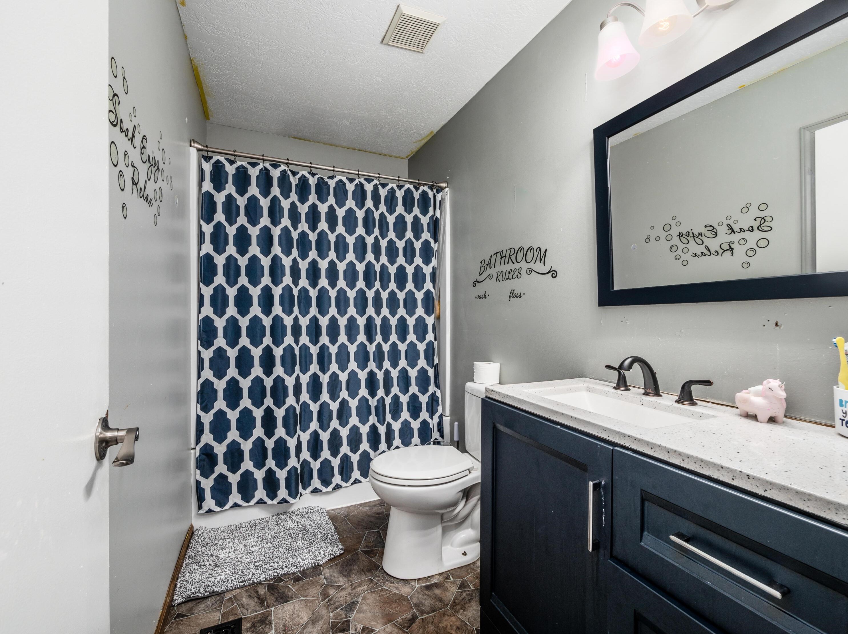 9589 Refugee Rd, Pickerington OH  43147-9640 exterior