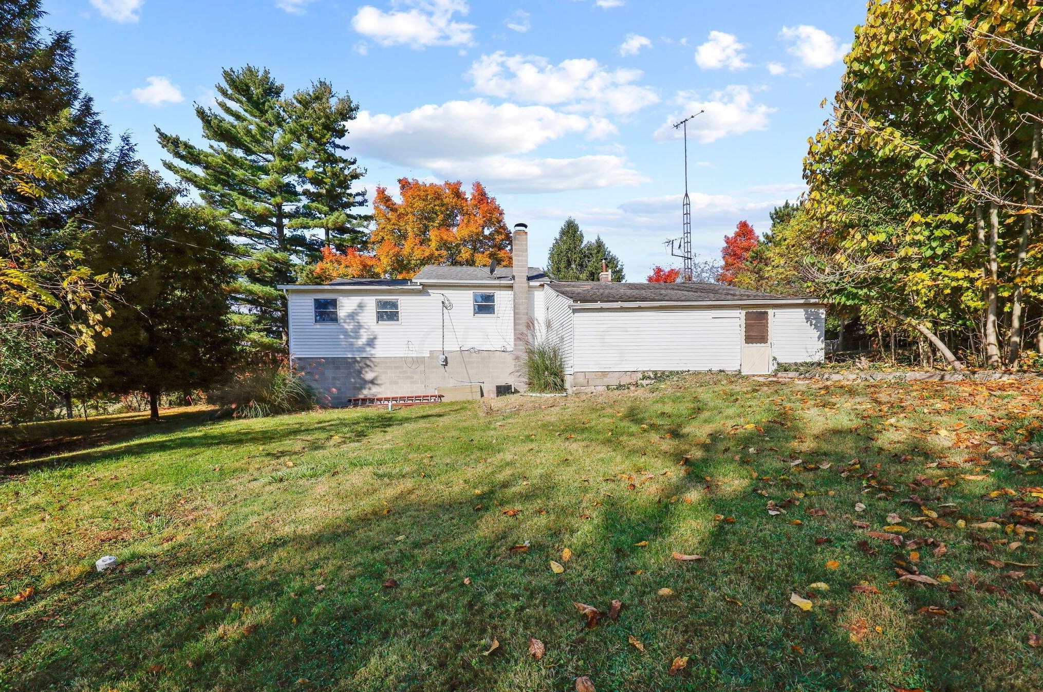 5858 Sunnyside Rd, Granville OH  43023-9732 exterior