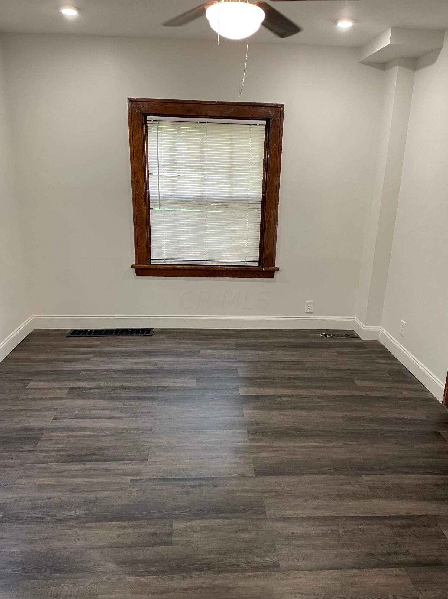 1060 Lockbourne Rd, Columbus OH 43206-1629 exterior