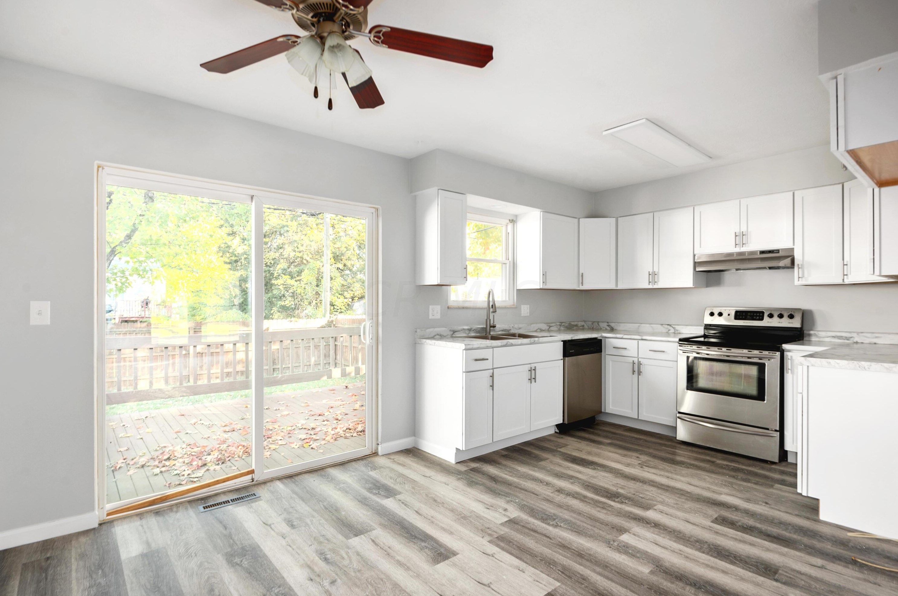 5012 Brewster Dr, Columbus OH  43232-6255 exterior