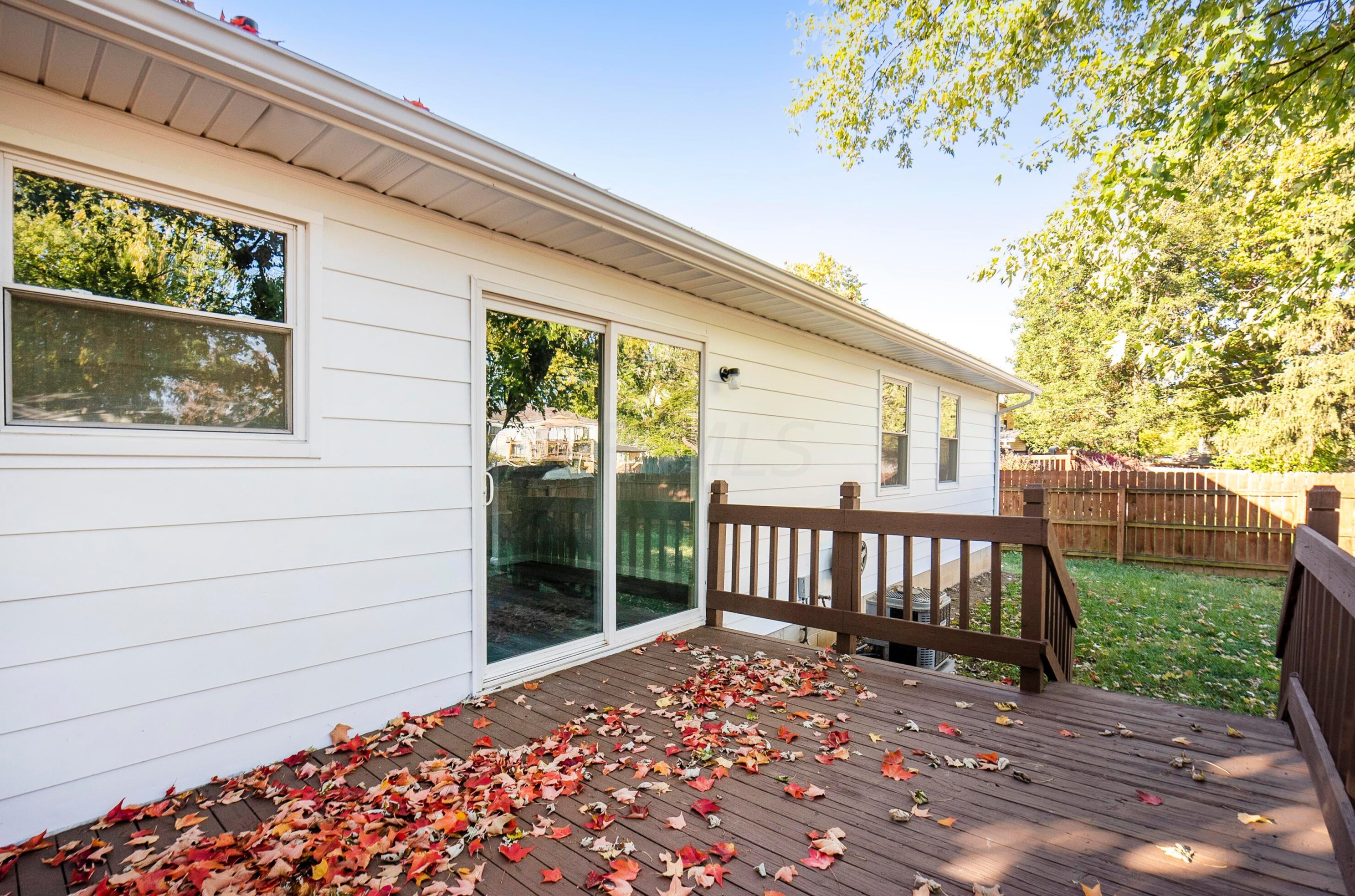 5012 Brewster Dr, Columbus OH  43232-6255 exterior