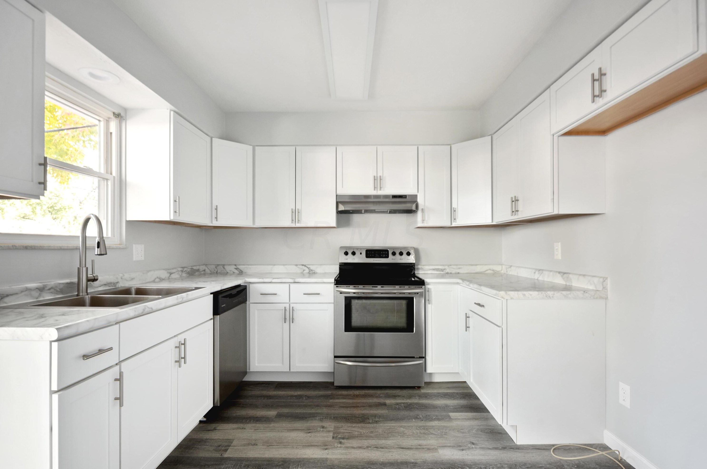 5012 Brewster Dr, Columbus OH  43232-6255 exterior