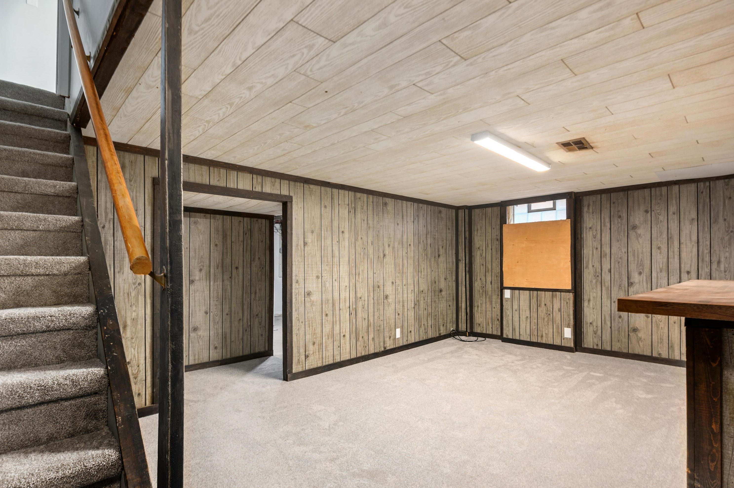 5012 Brewster Dr, Columbus OH  43232-6255 exterior