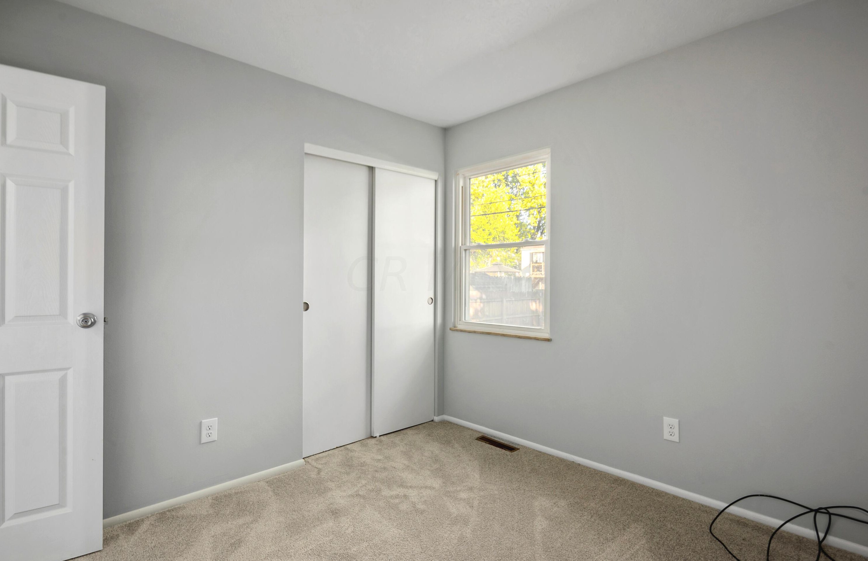 5012 Brewster Dr, Columbus OH  43232-6255 exterior