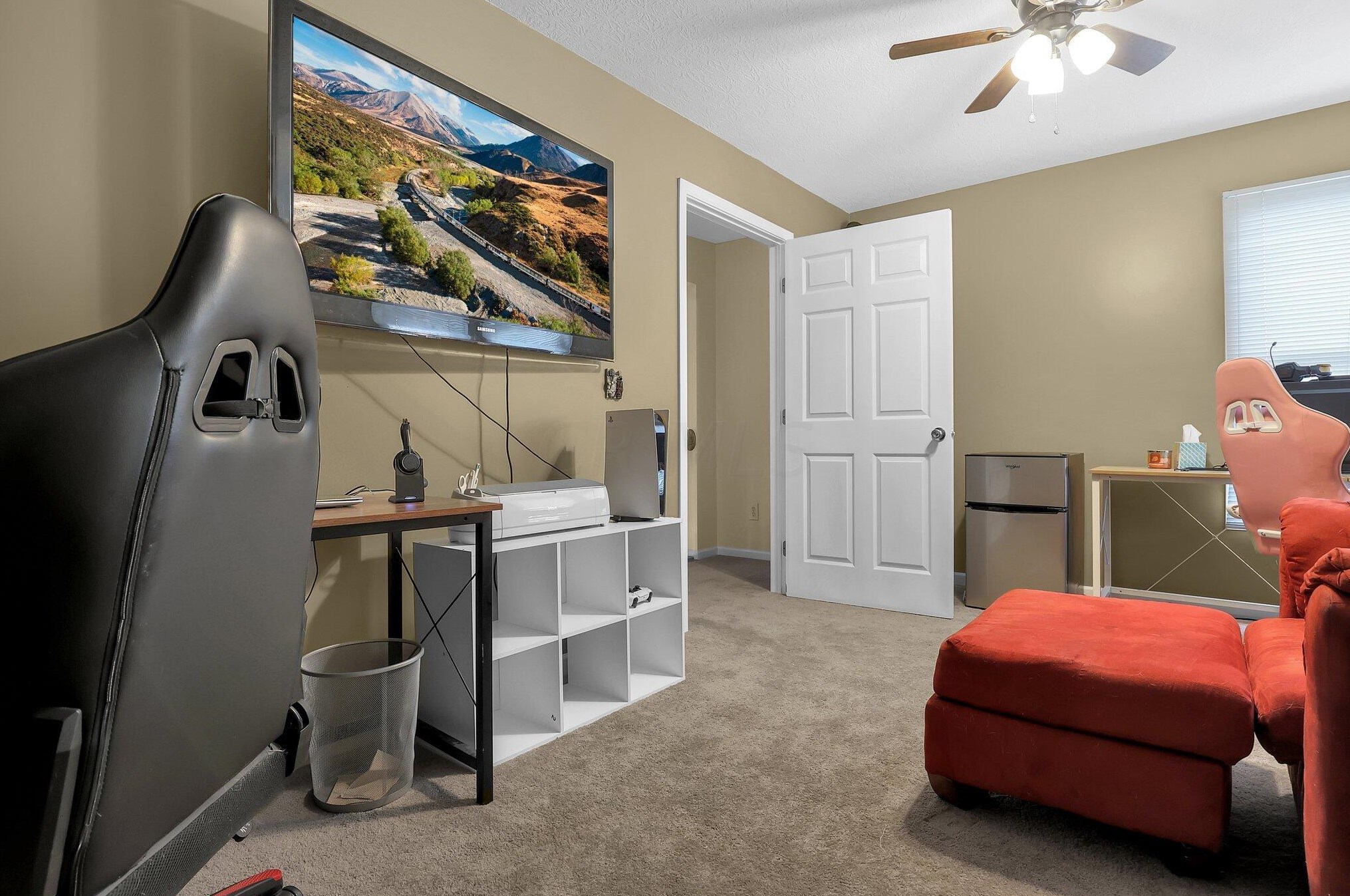 3202 Mccutcheon Crossing Dr, Columbus OH  43219-5025 exterior