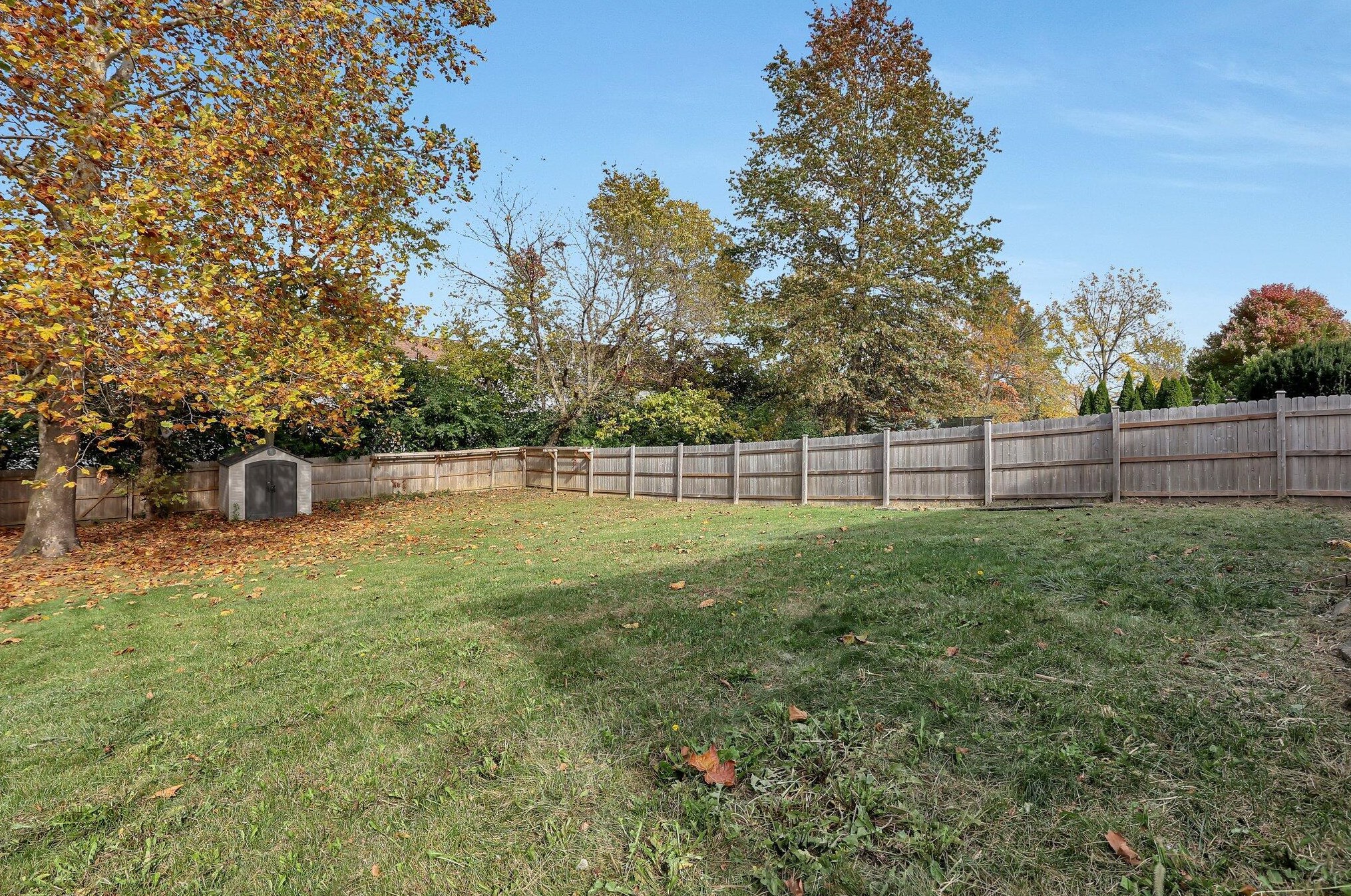 3202 Mccutcheon Crossing Dr, Columbus OH  43219-5025 exterior