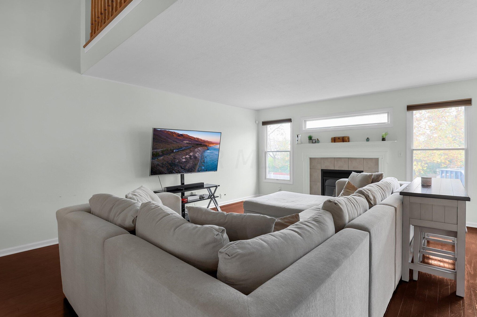 3202 Mccutcheon Crossing Dr, Columbus OH  43219-5025 exterior