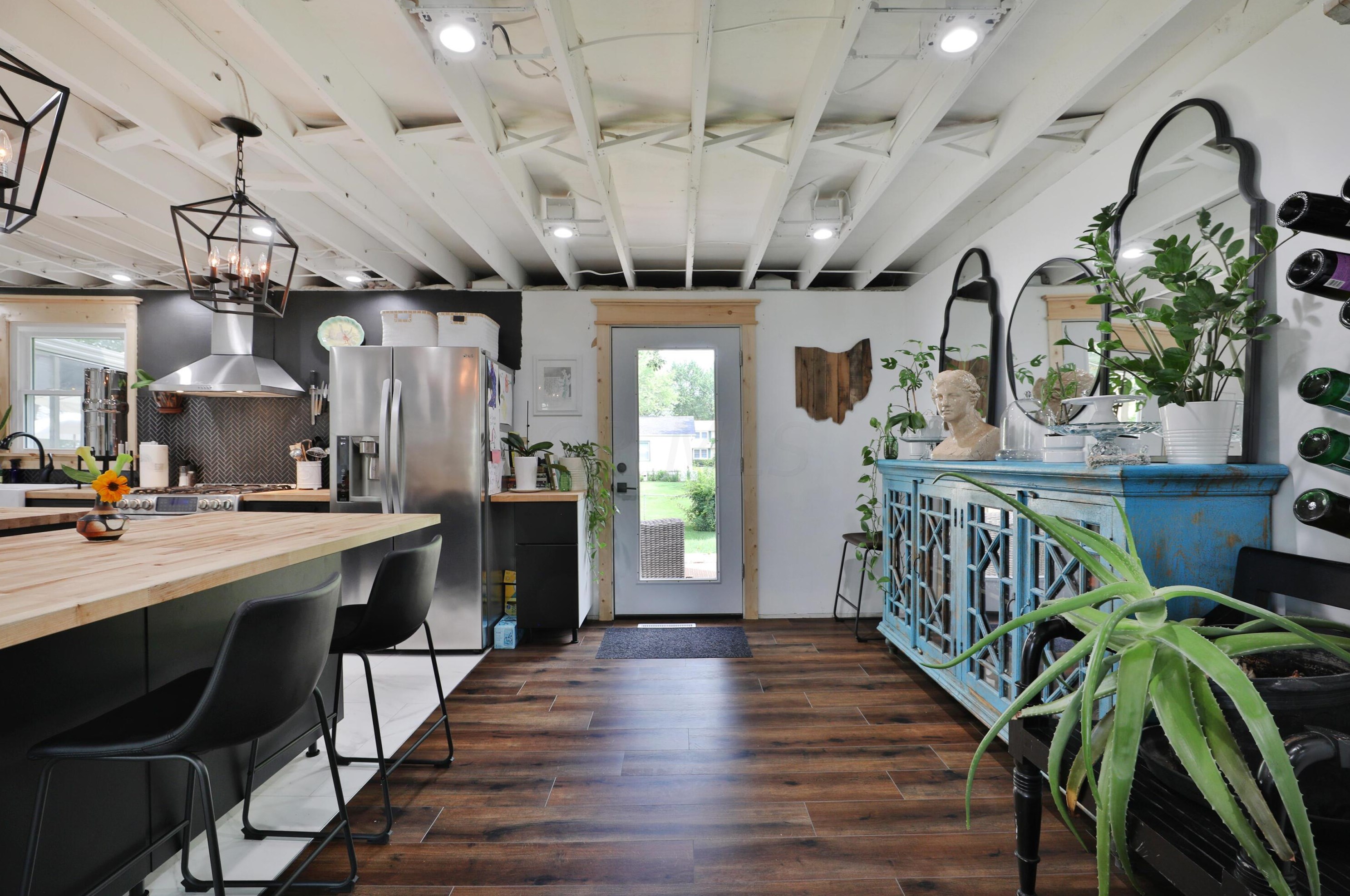 1678 Parkgate Rd, Columbus OH  43229-2004 exterior