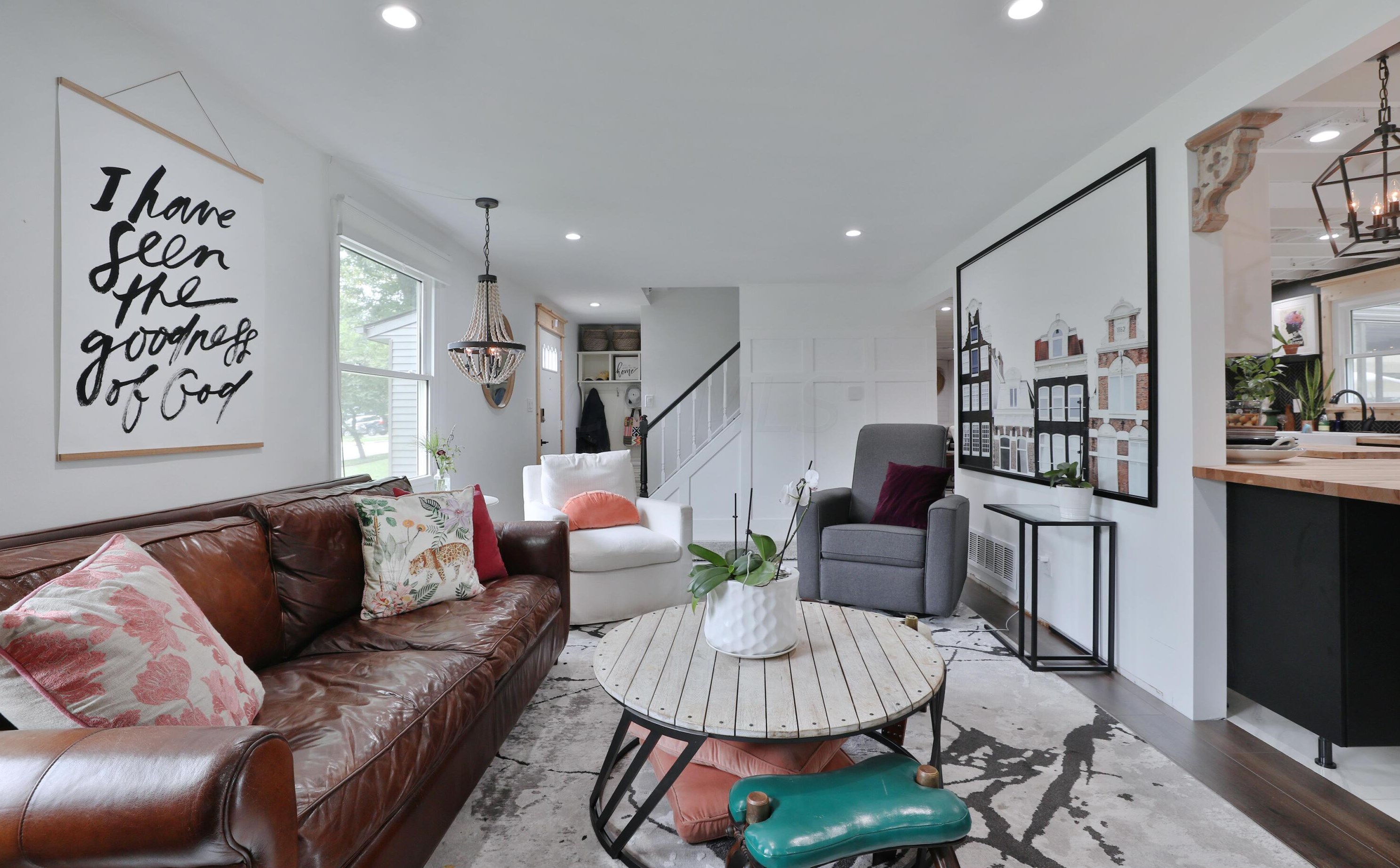 1678 Parkgate Rd, Columbus OH  43229-2004 exterior